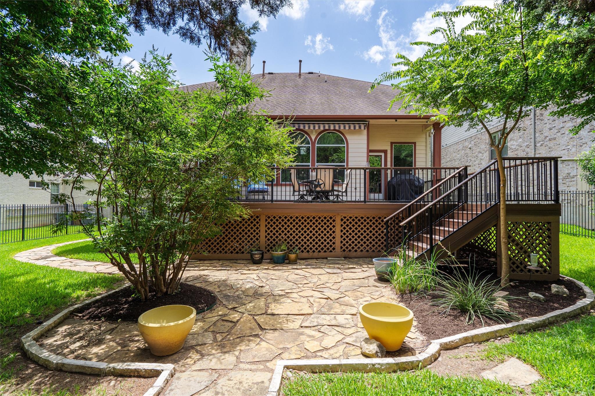6906 Covered Bridge DR
