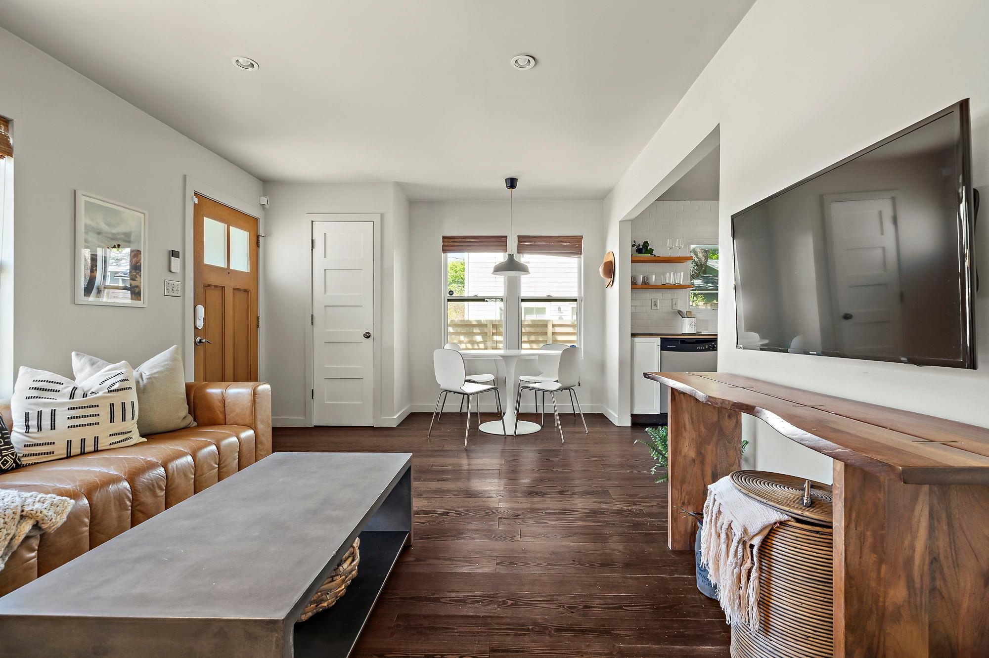 1211 Alexander Ave