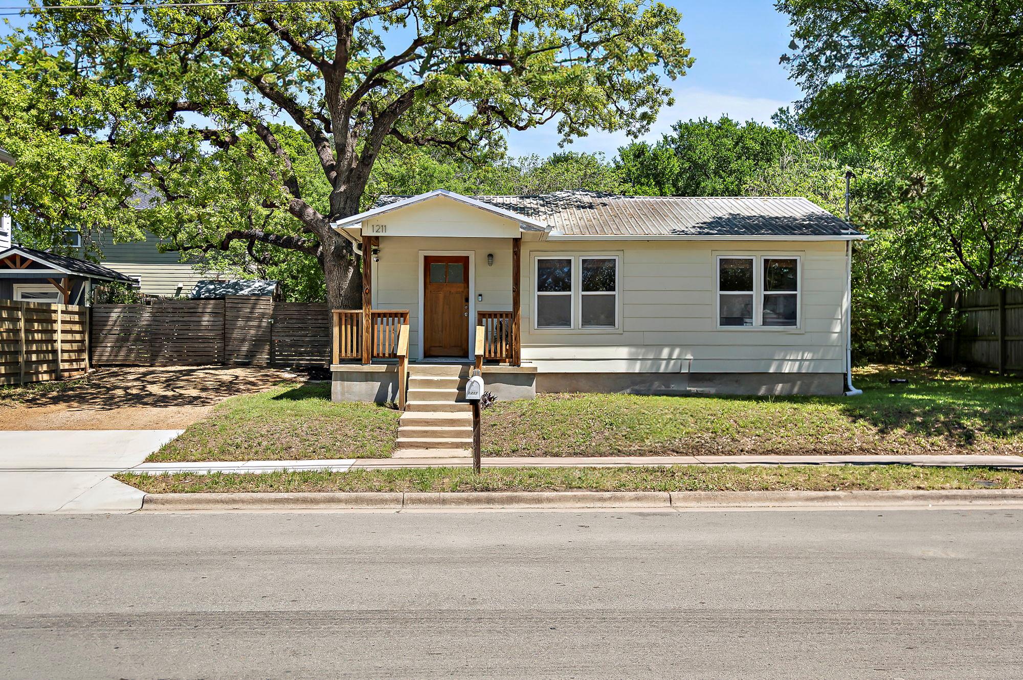 1211 Alexander Ave