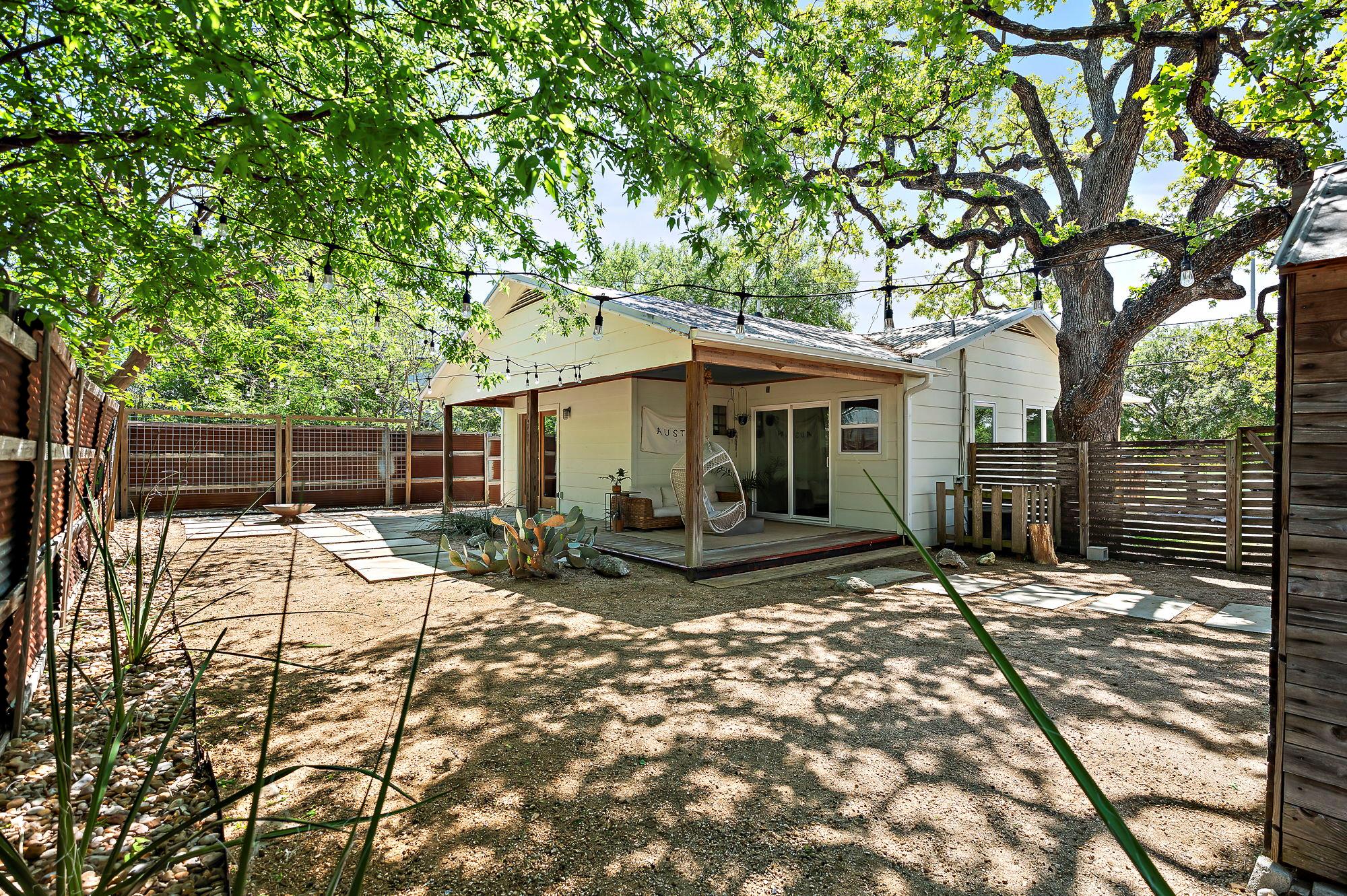 1211 Alexander Ave