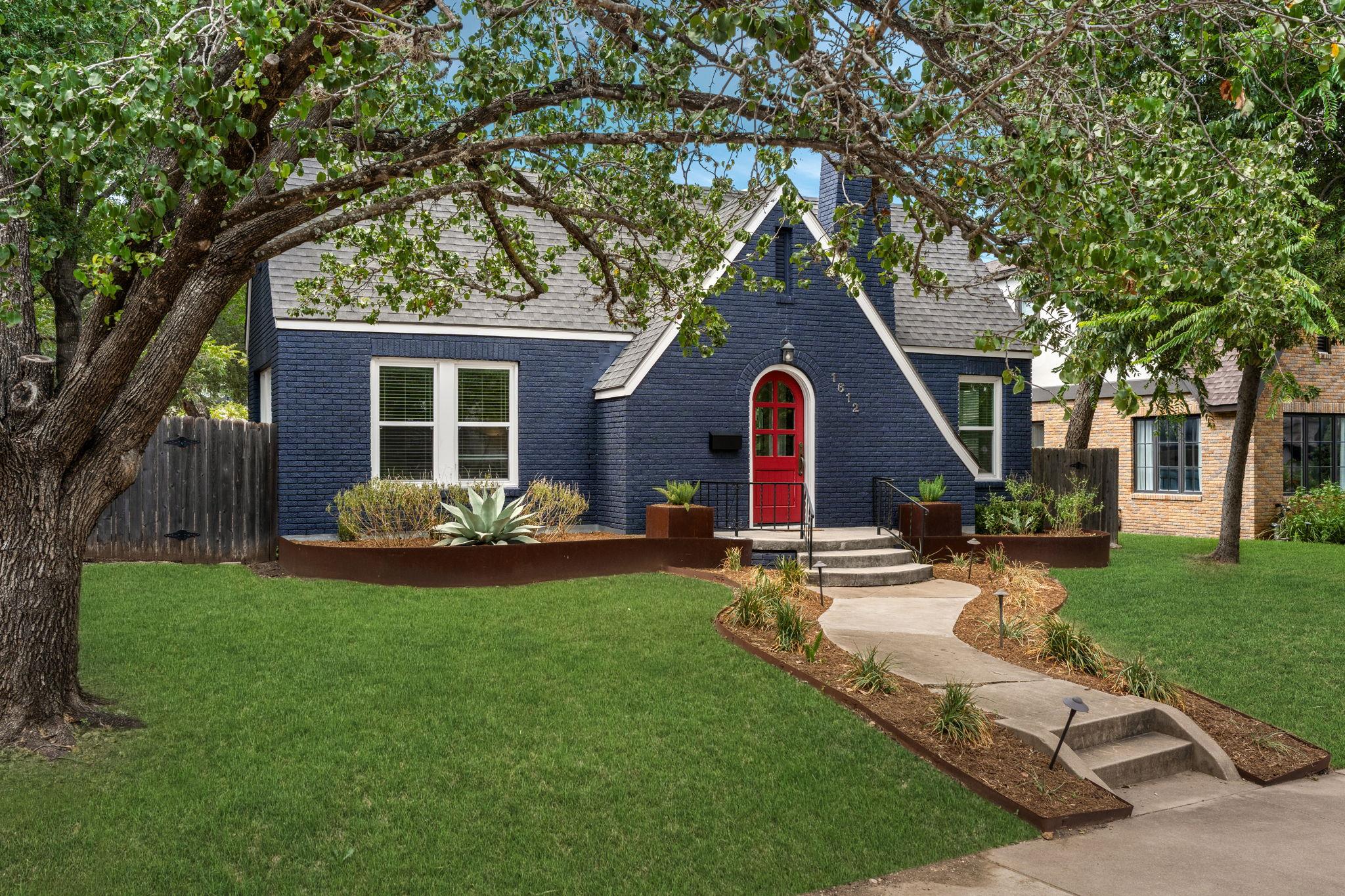 1612 Travis Heights BLVD