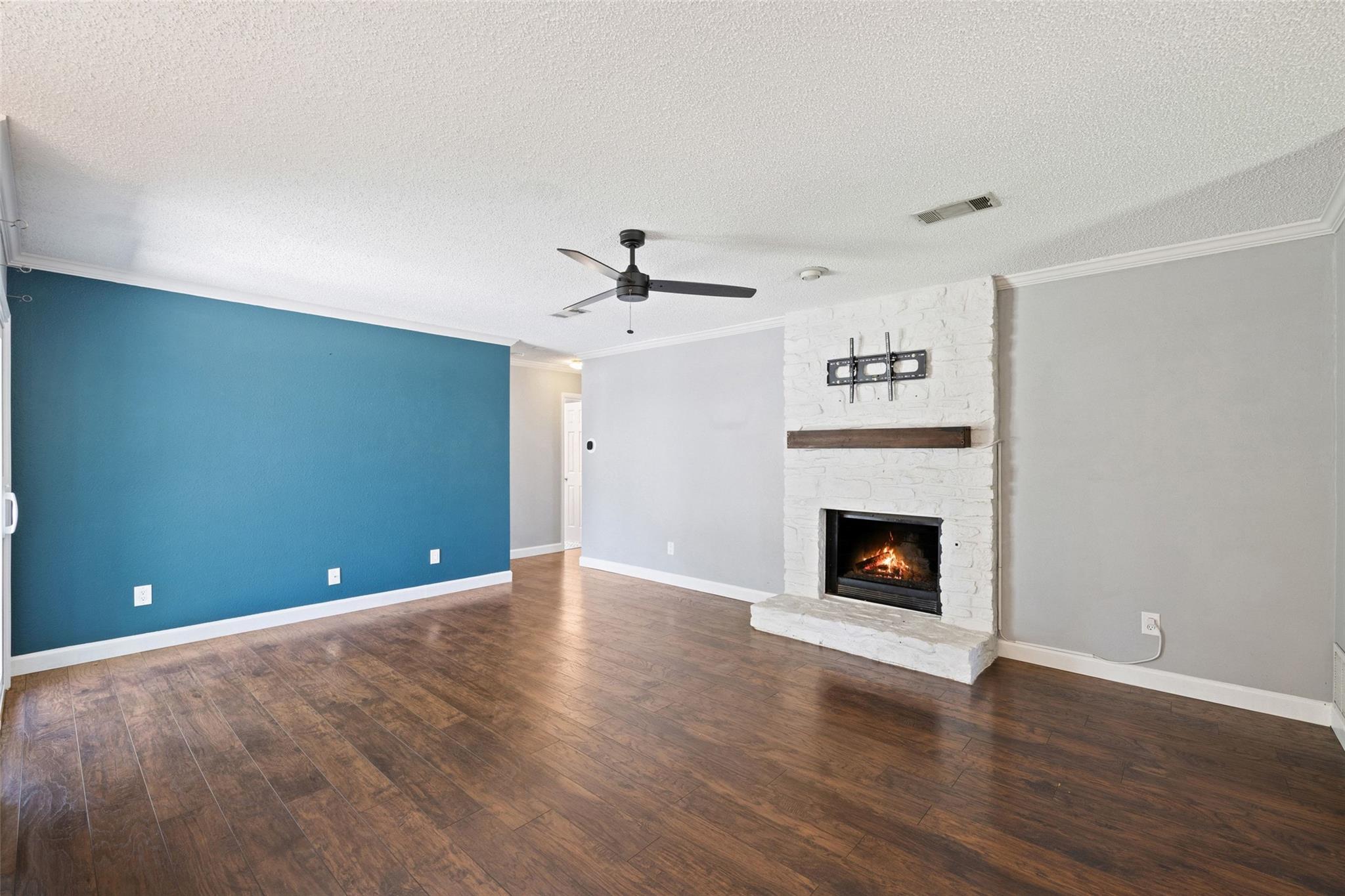 2808 Firecrest DR