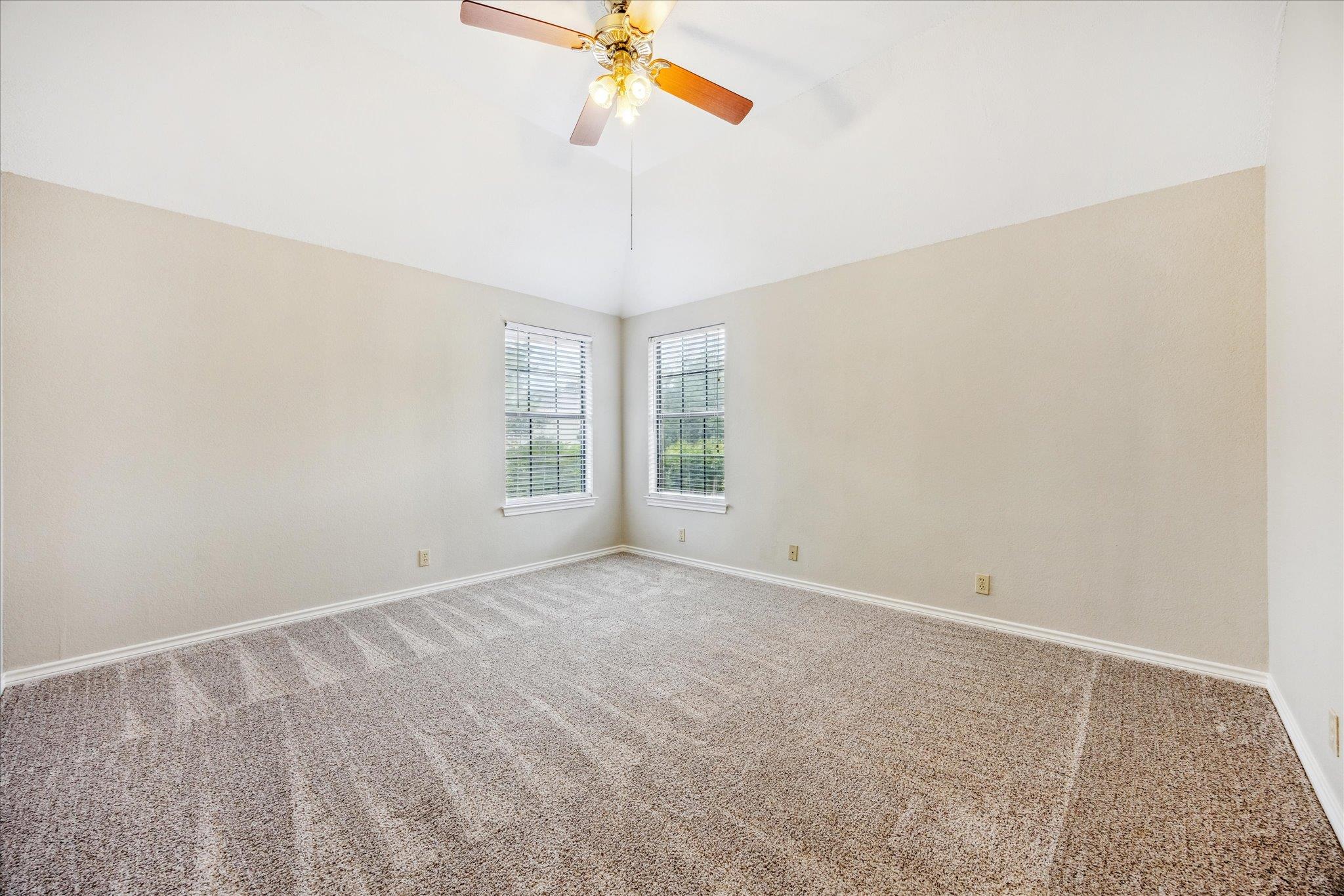 9007 SW Tweed Berwick DR