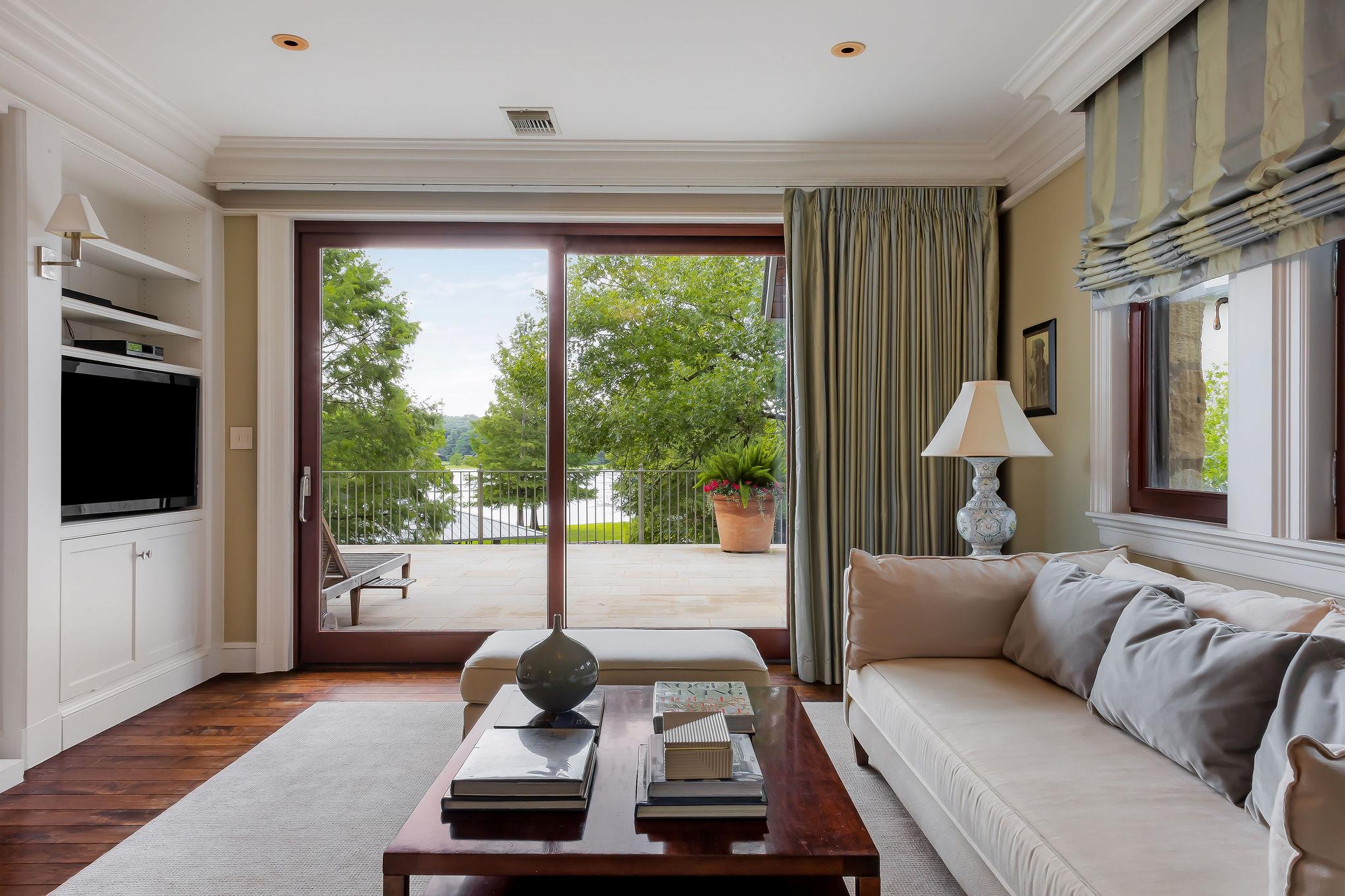 2905 Westlake CV