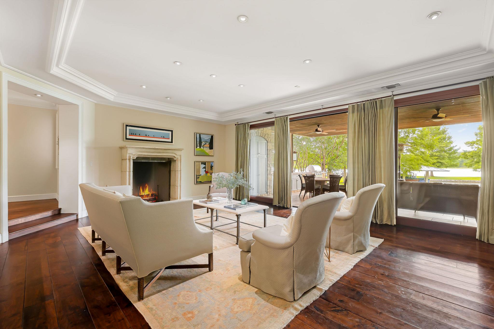 2905 Westlake CV