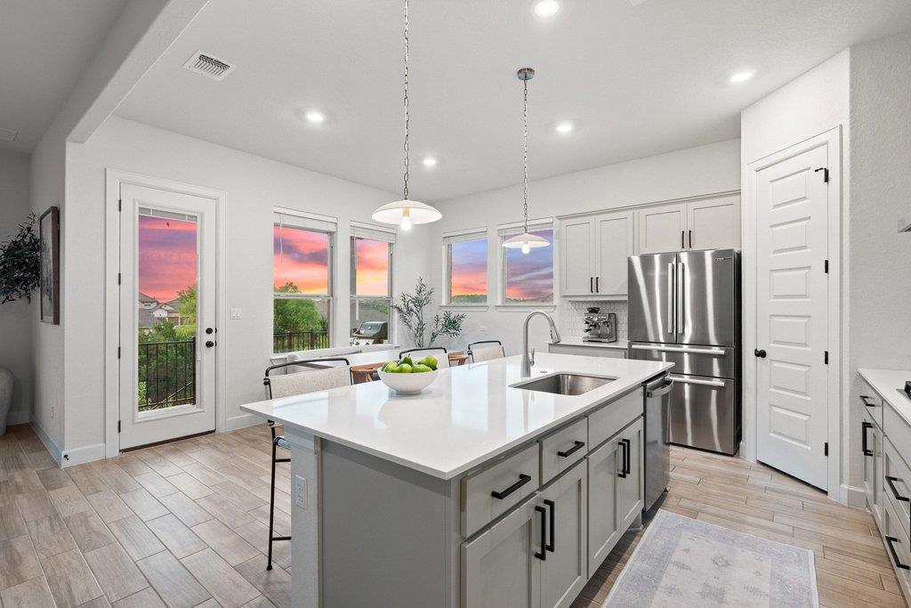 6320 Empresa DR
