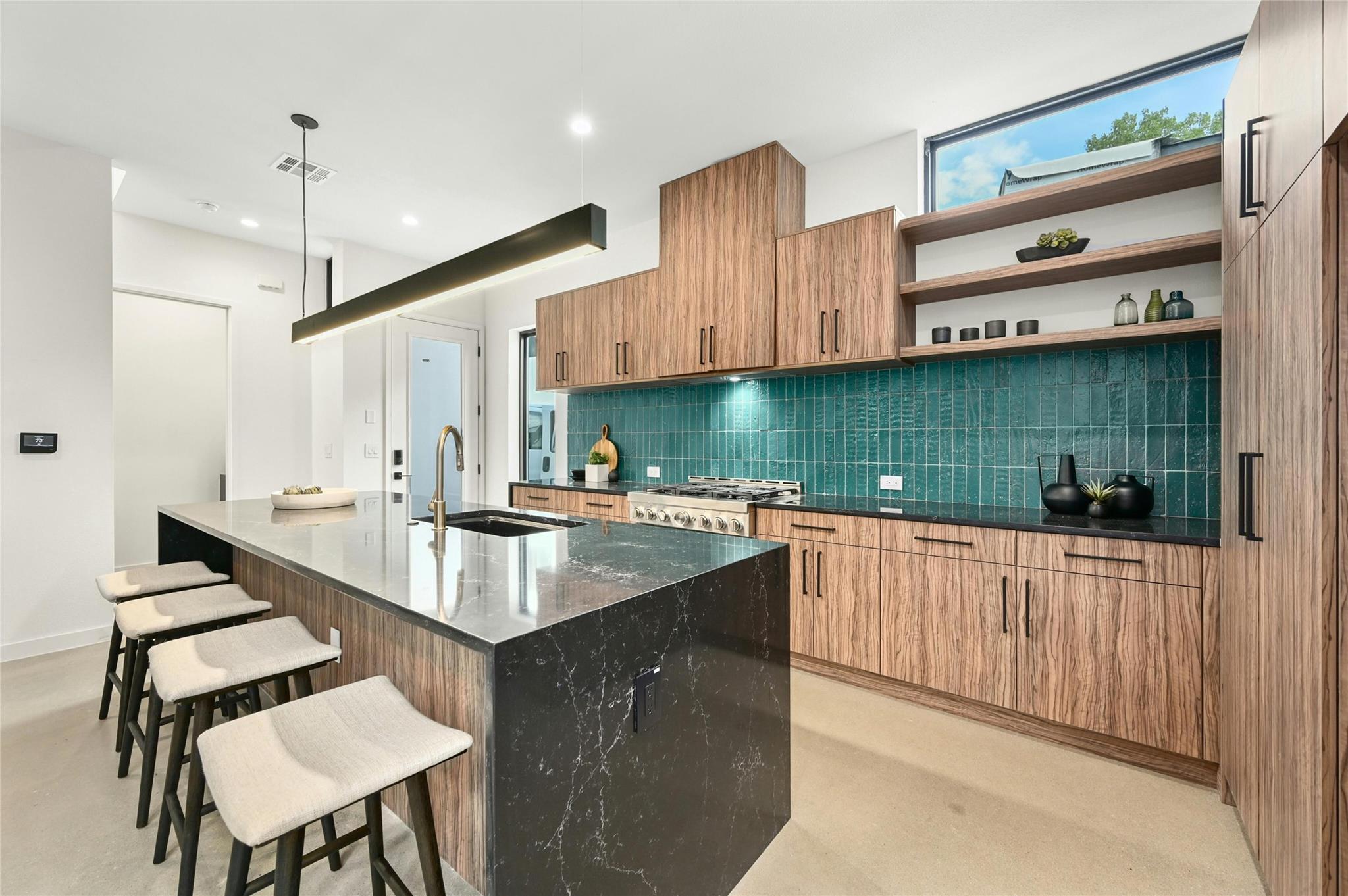 219 Lessin LN Unit 6