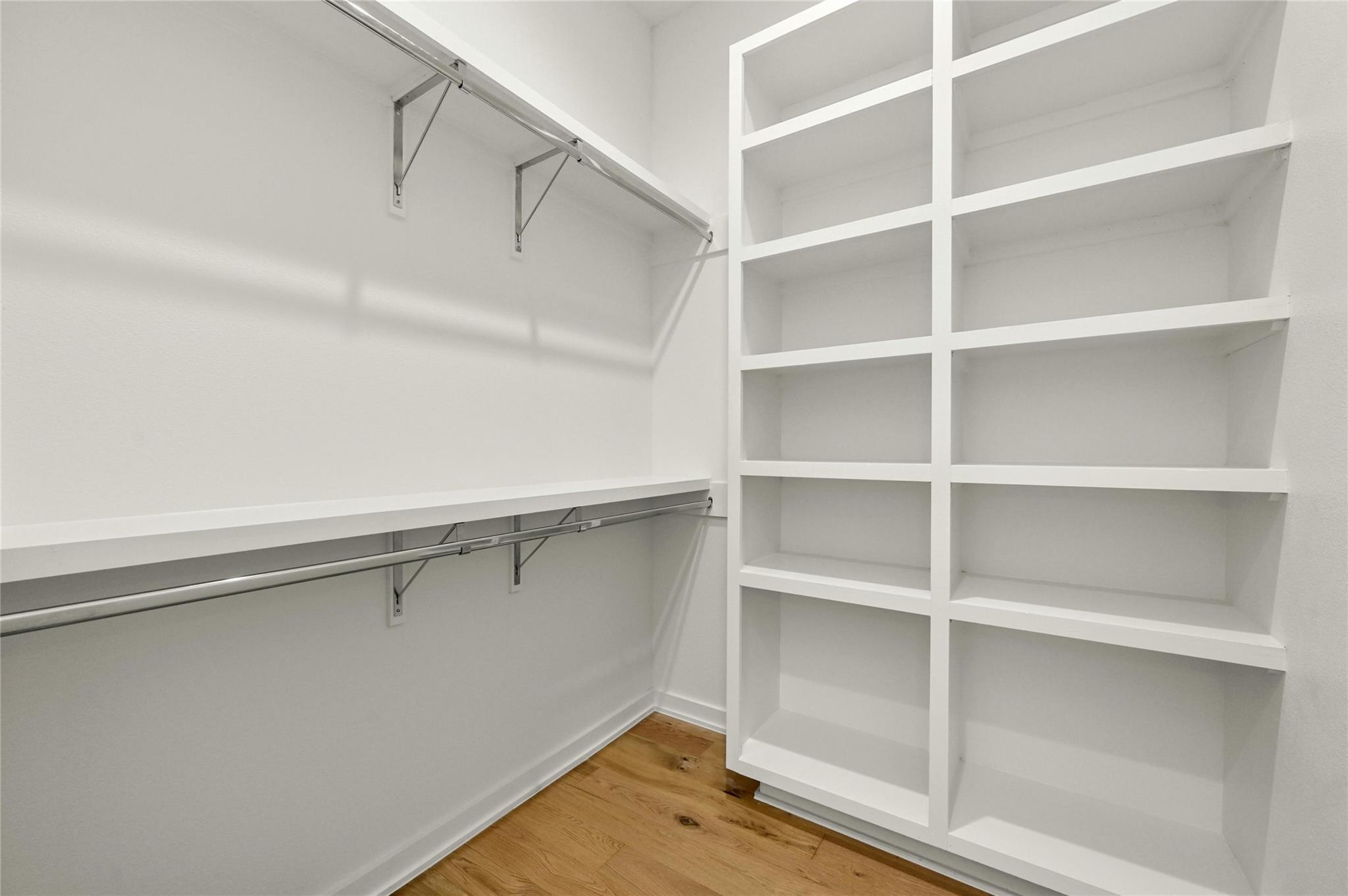 219 Lessin LN Unit 6