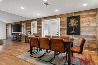 500 Royal Palm LN