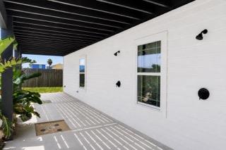 500 Royal Palm LN