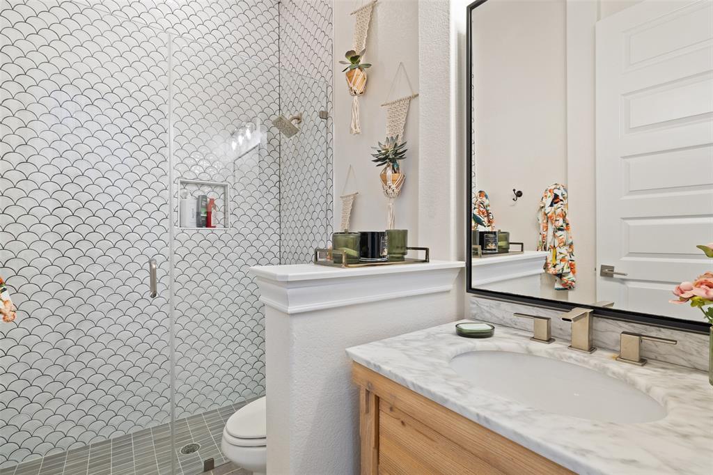 5116 Diamante DR