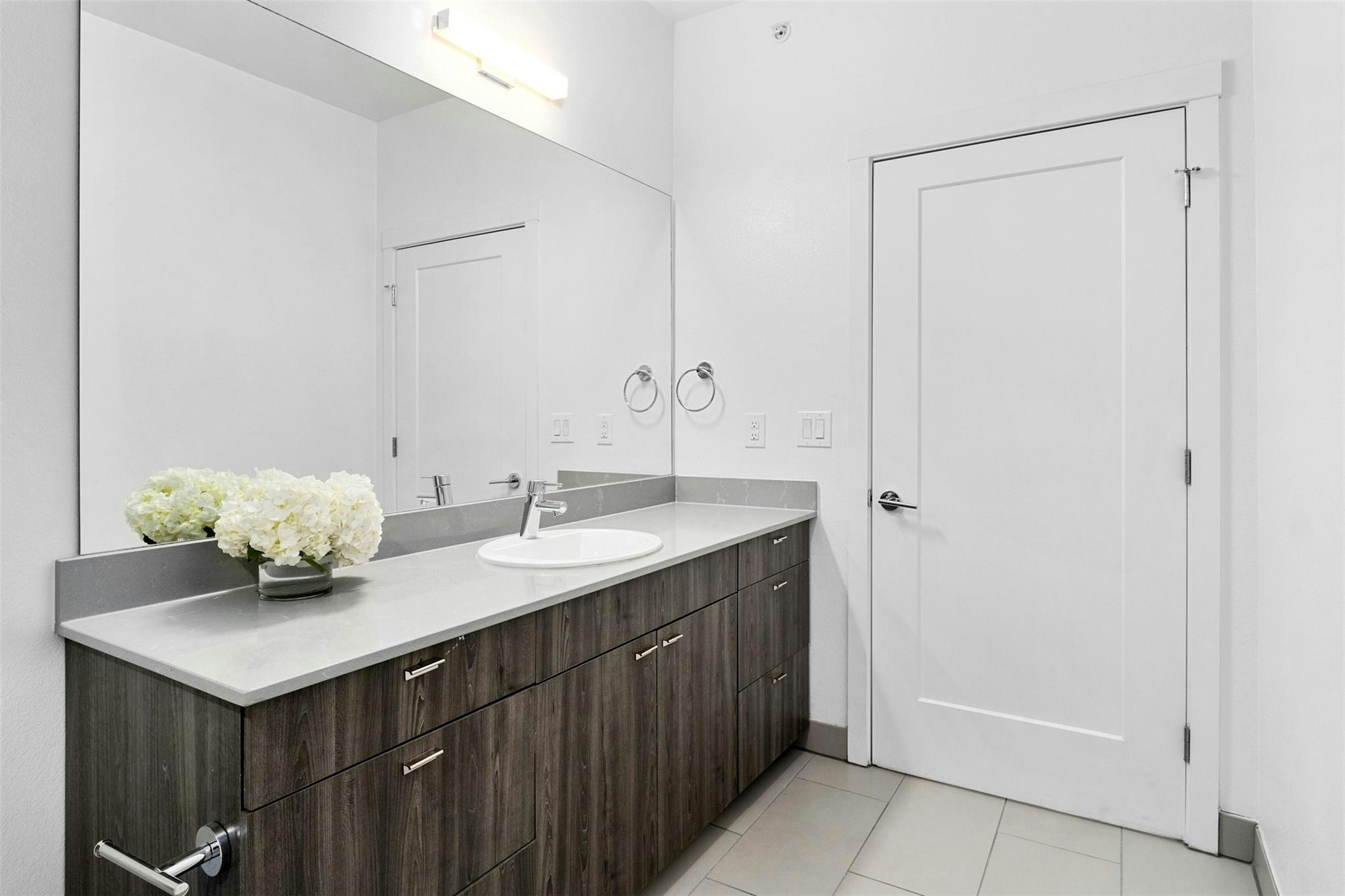 4361 S Congress Ave # 333