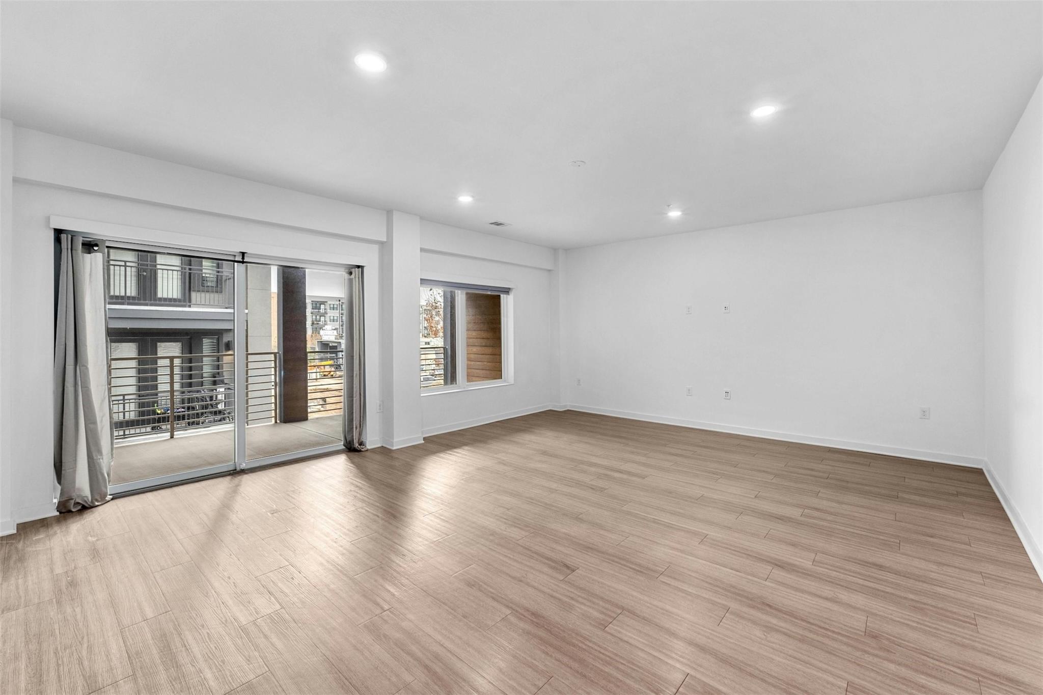 4361 S Congress Ave # 333