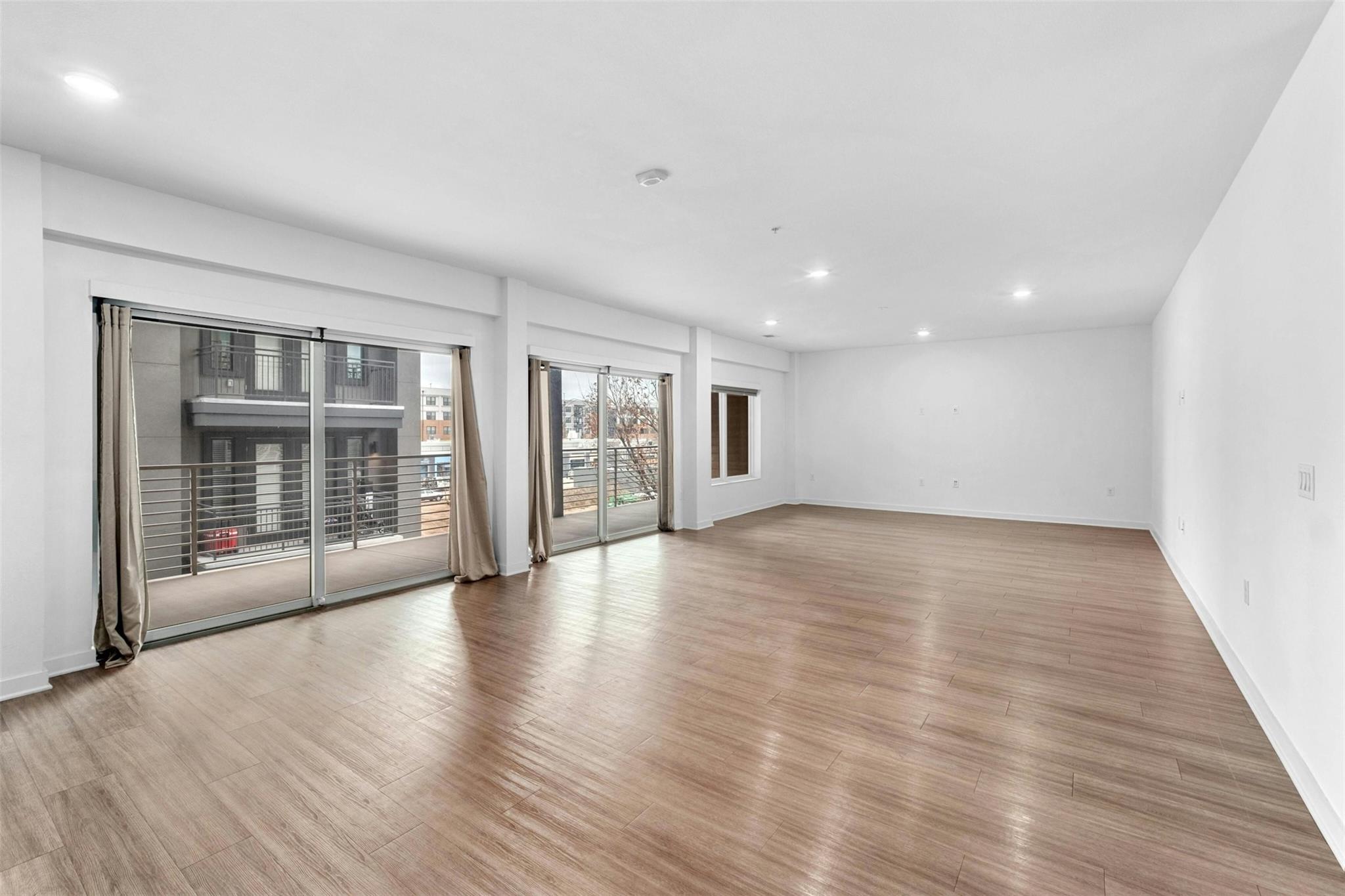 4361 S Congress Ave # 333