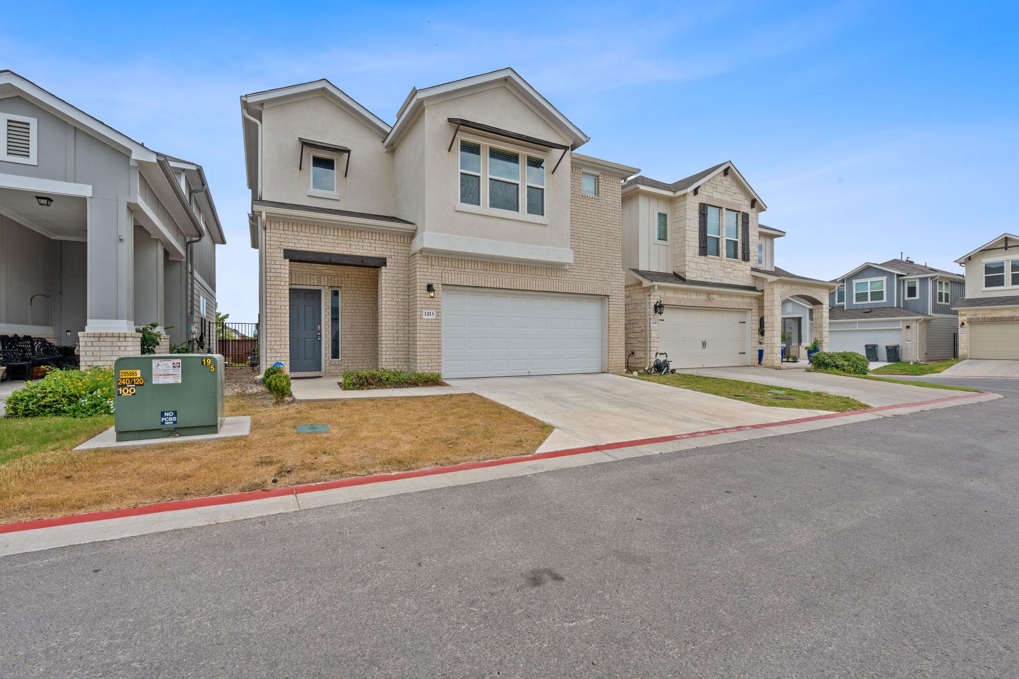 1213 Devon Stetson PL