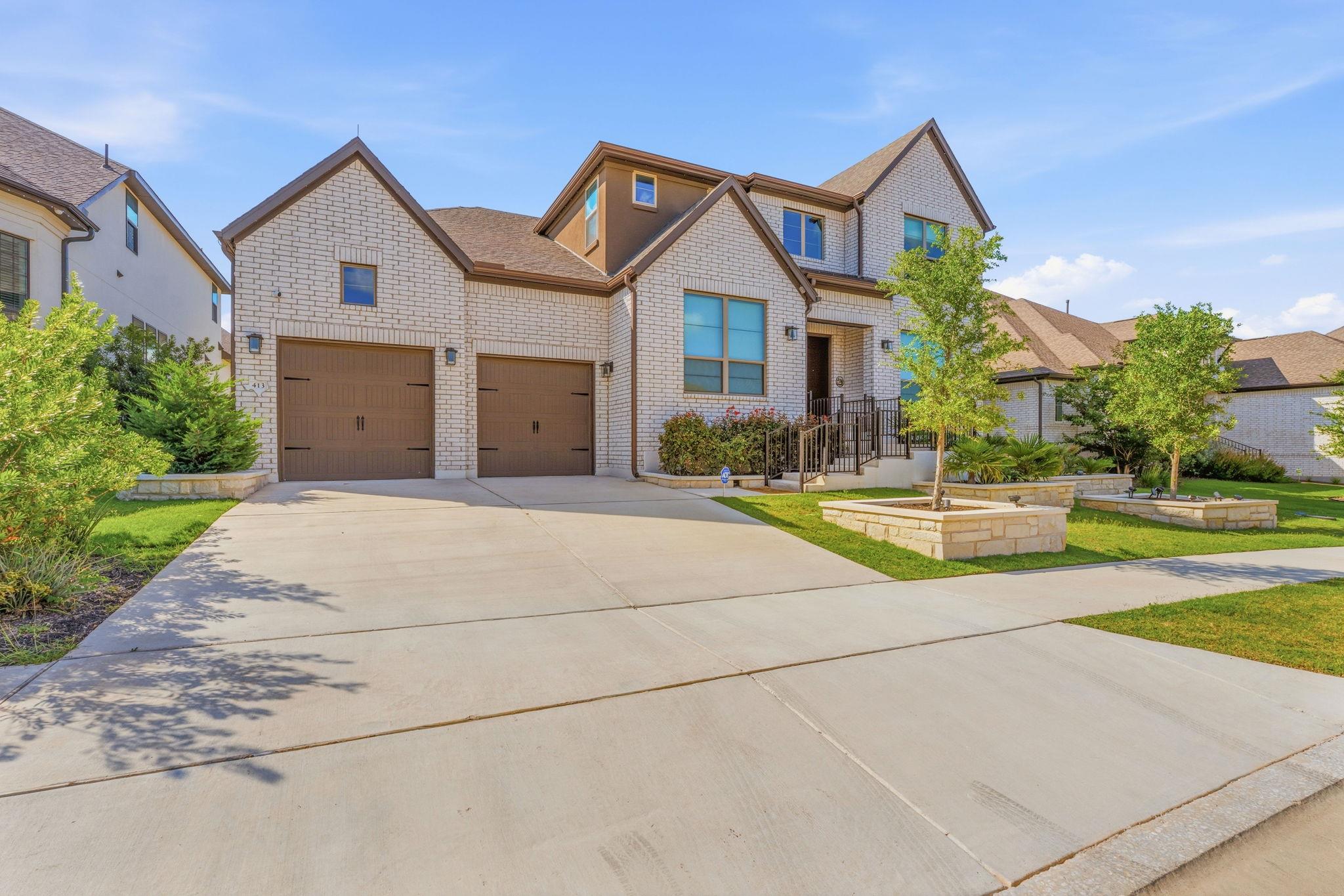 413 Summerhill LN