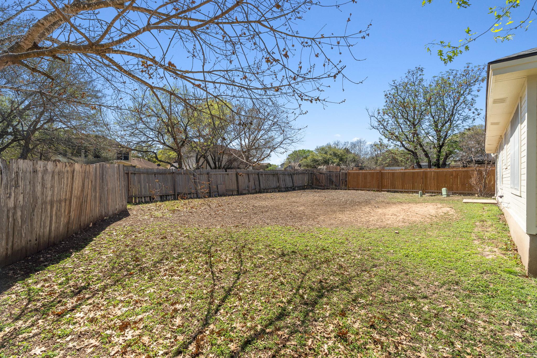 2403 Lendall LN