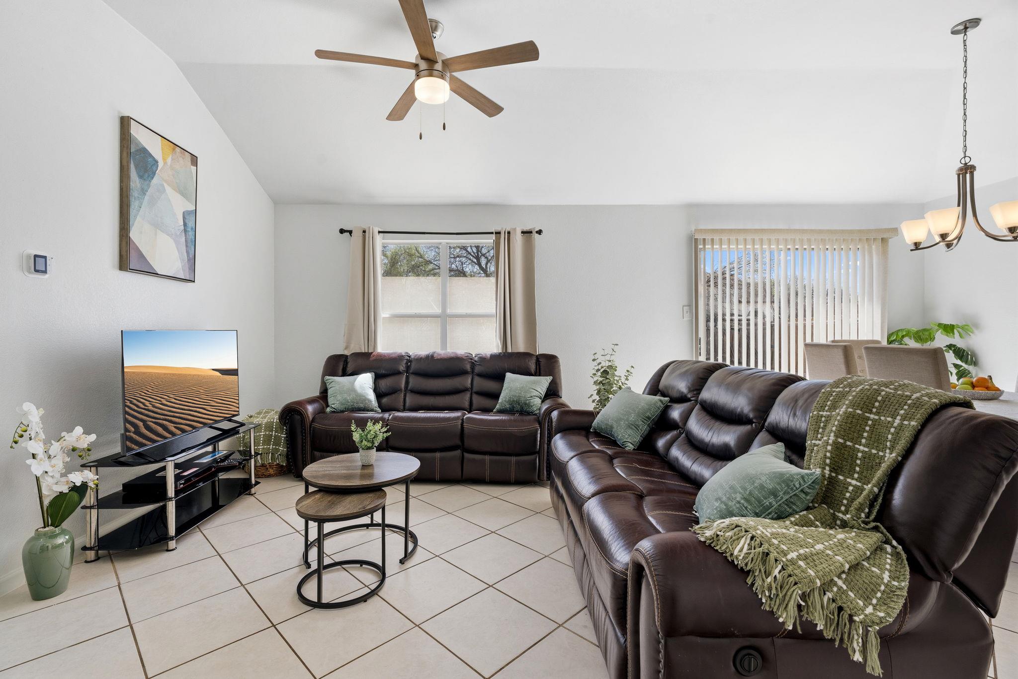 2403 Lendall LN