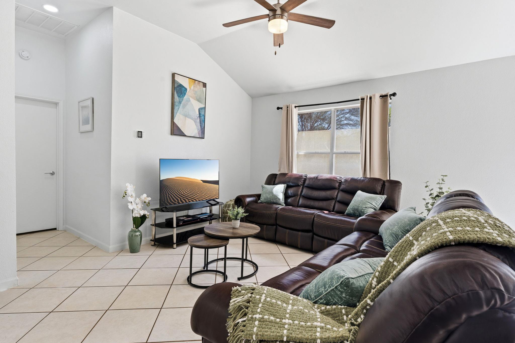 2403 Lendall LN