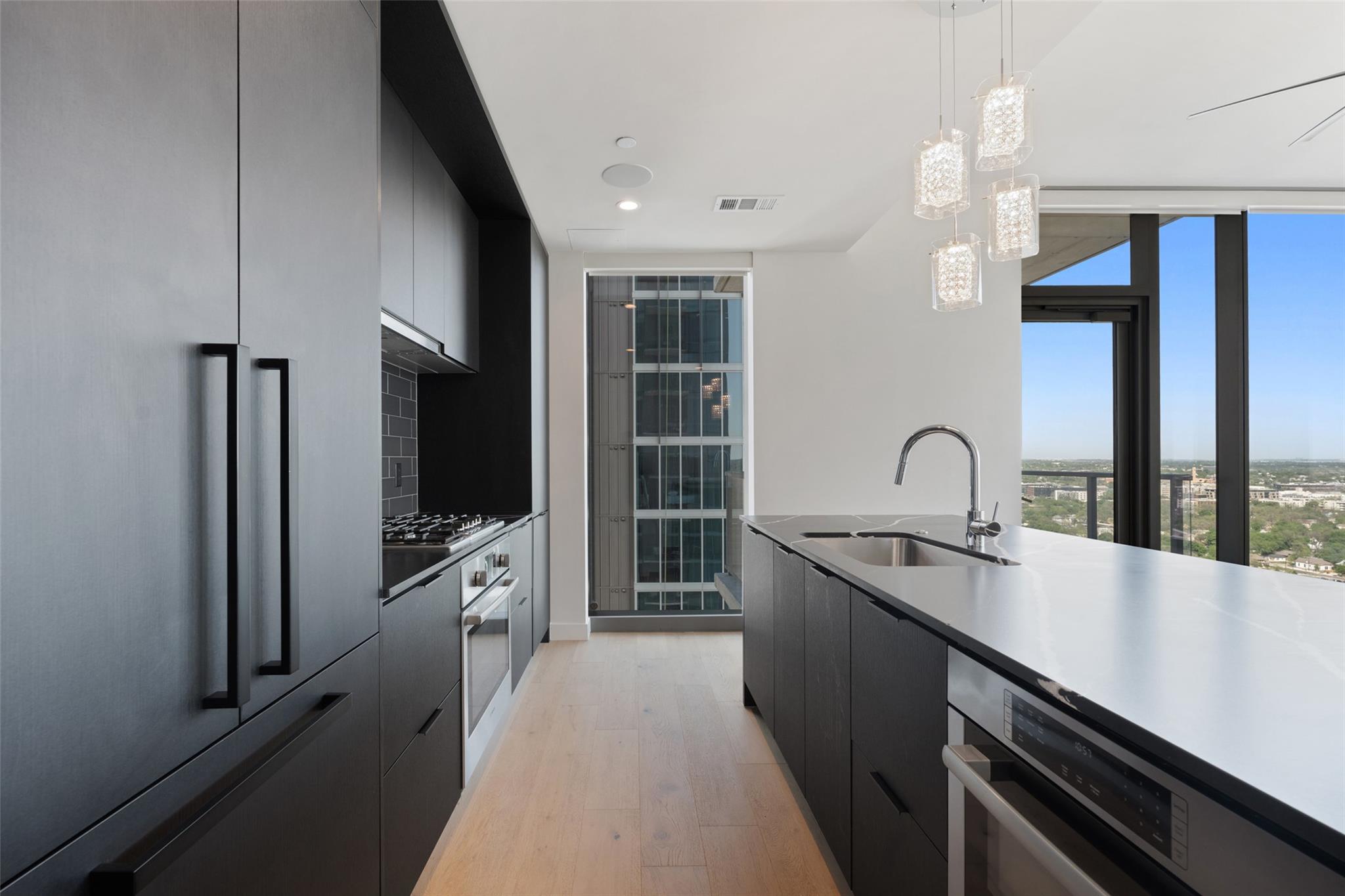 44 East Ave # 2307