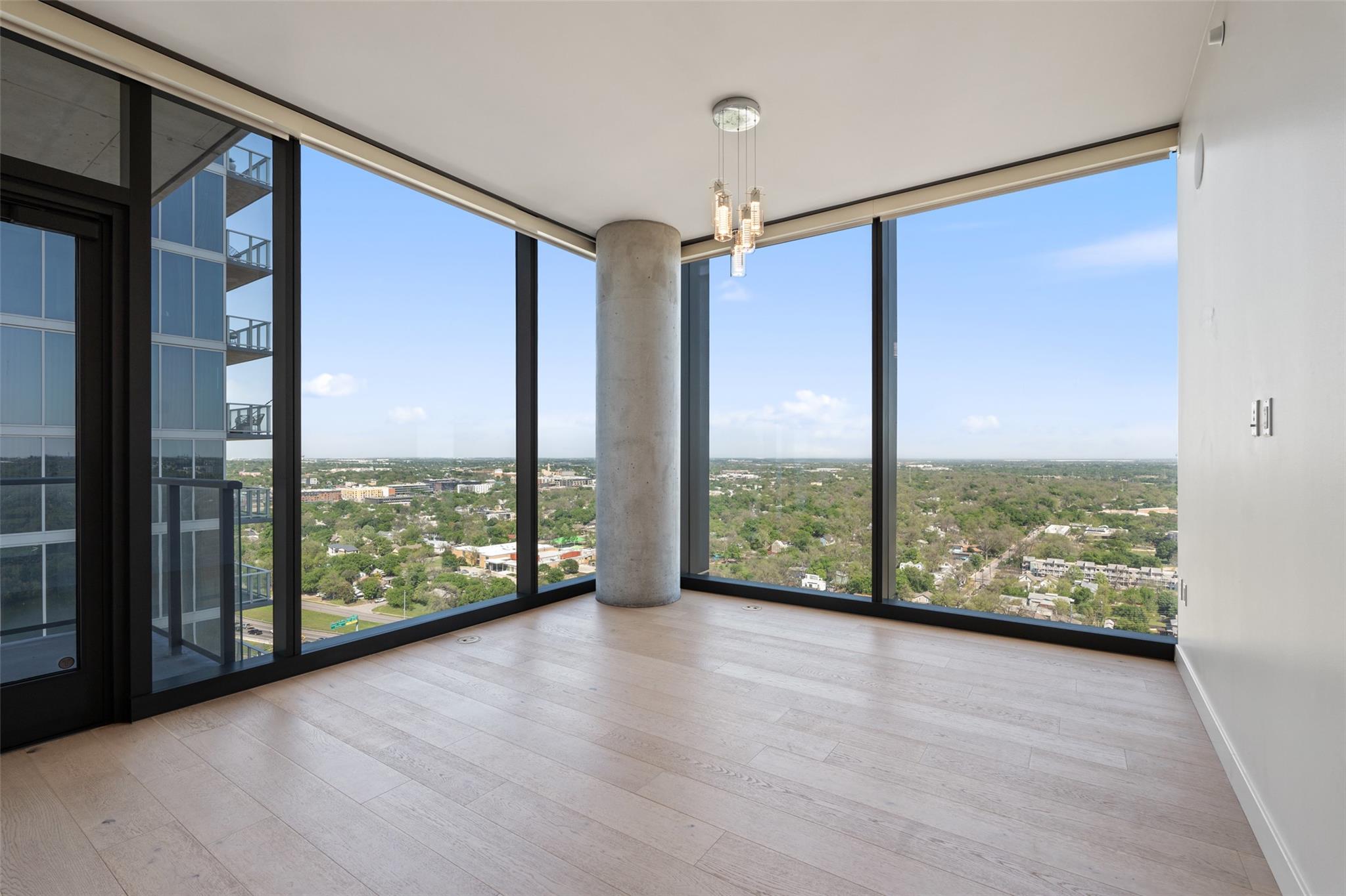 44 East Ave # 2307