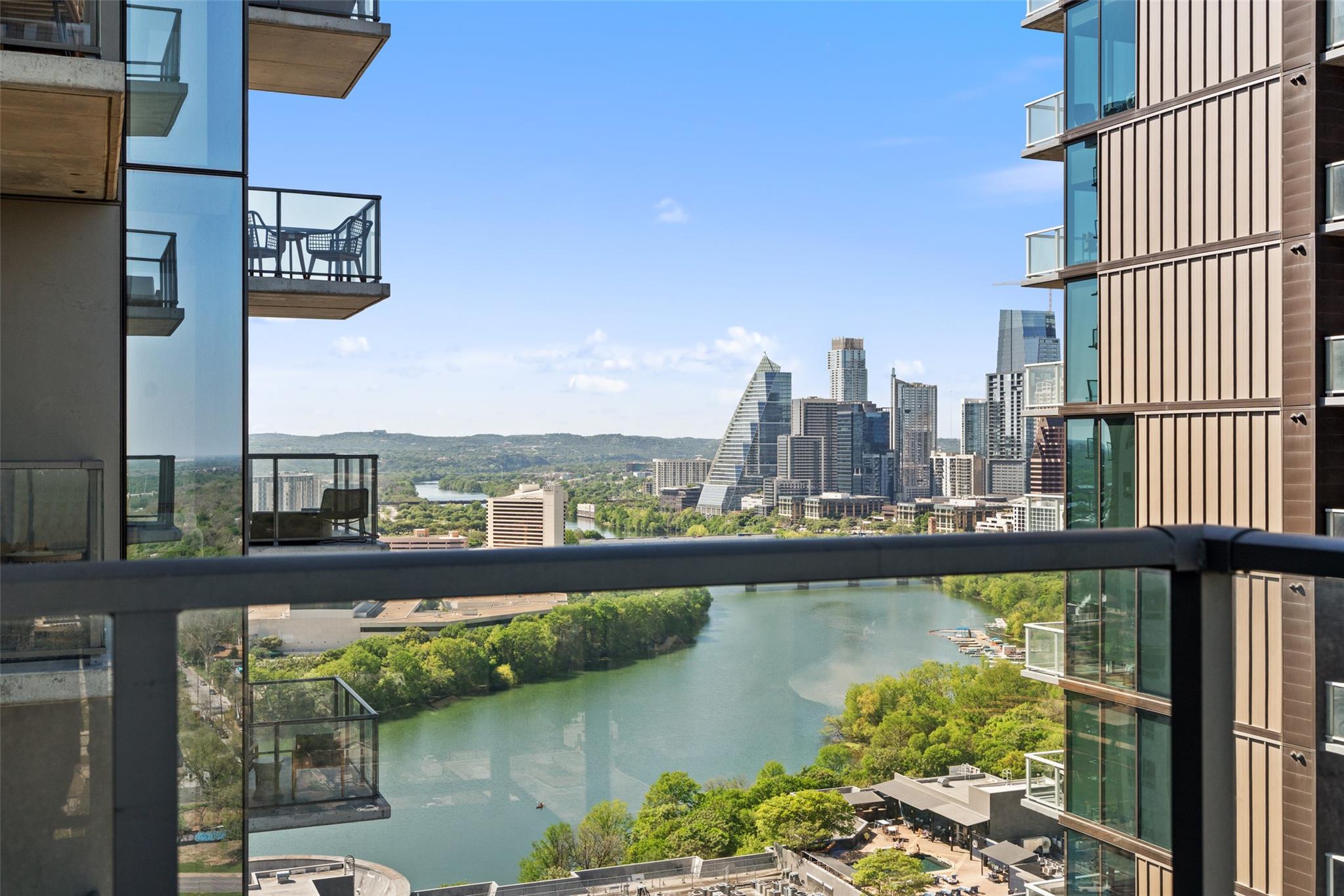 44 East Ave # 2307