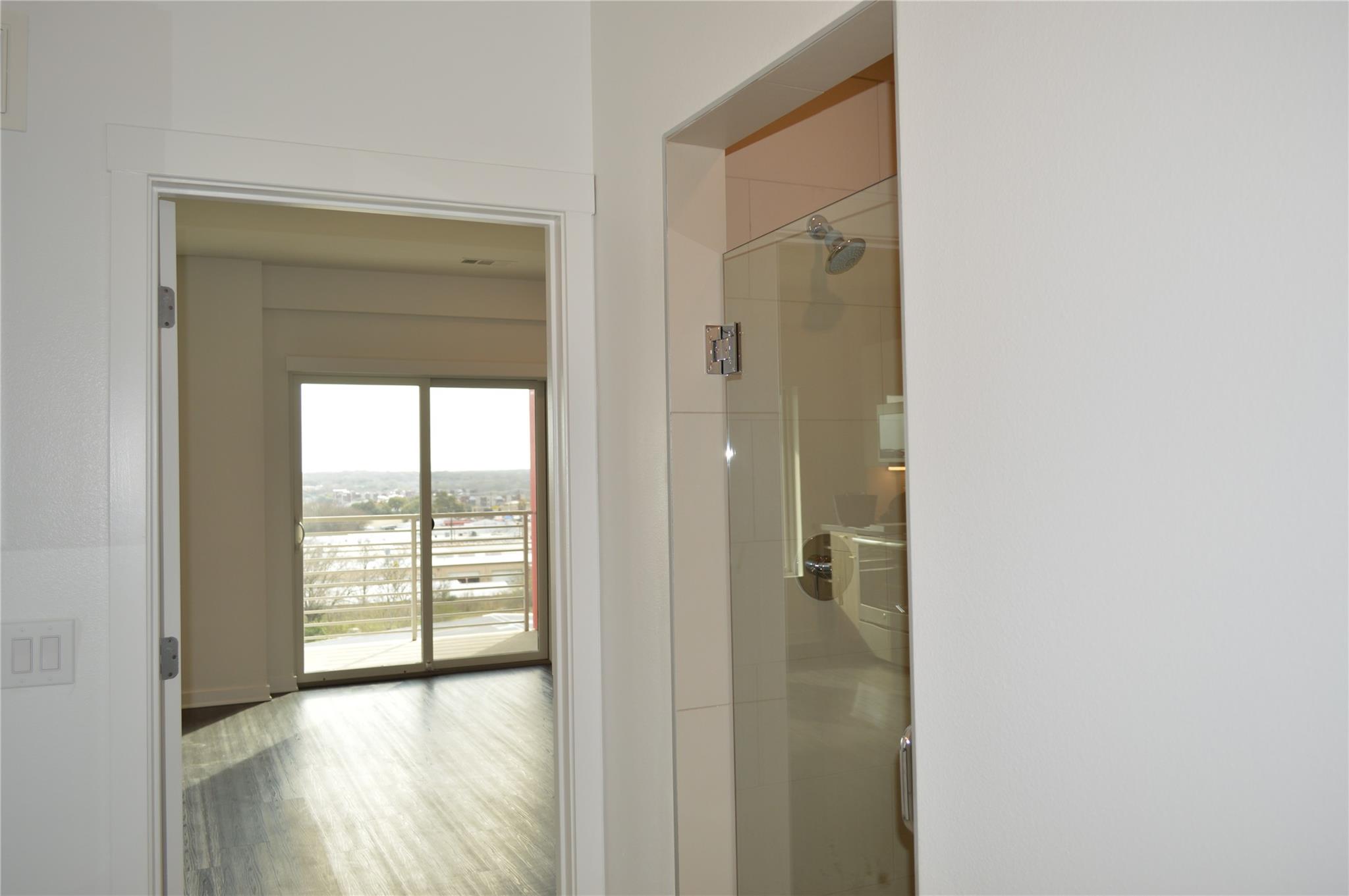 4361 S Congress Ave # 527