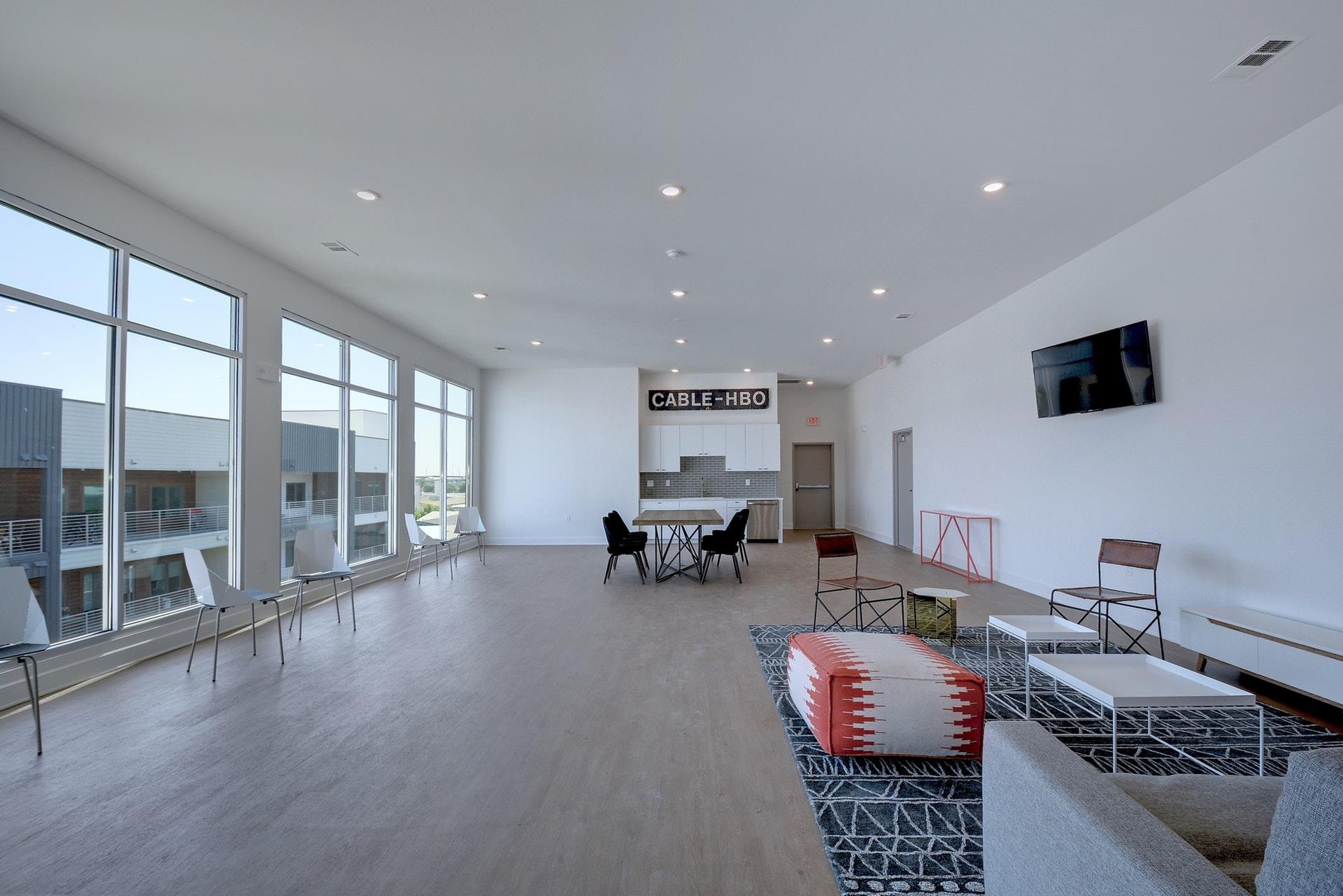 4361 S Congress Ave # 527
