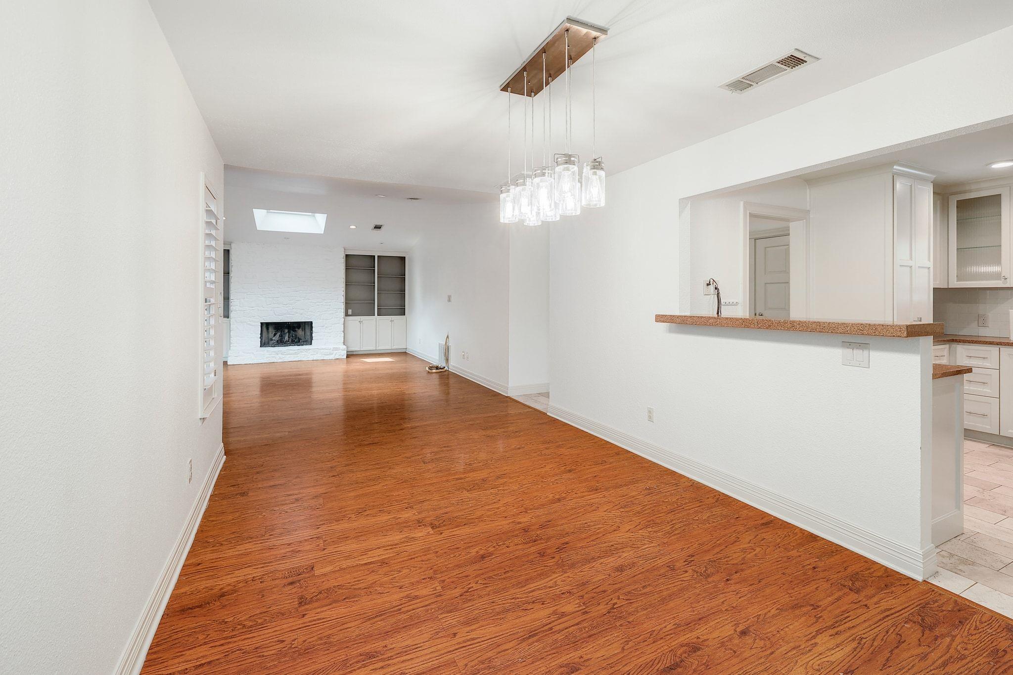 3601 Peregrine Falcon DR, Austin