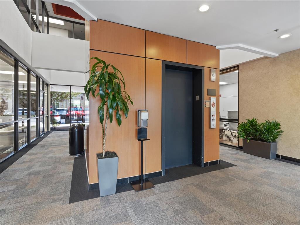 11675 Jollyville RD Unit: 2