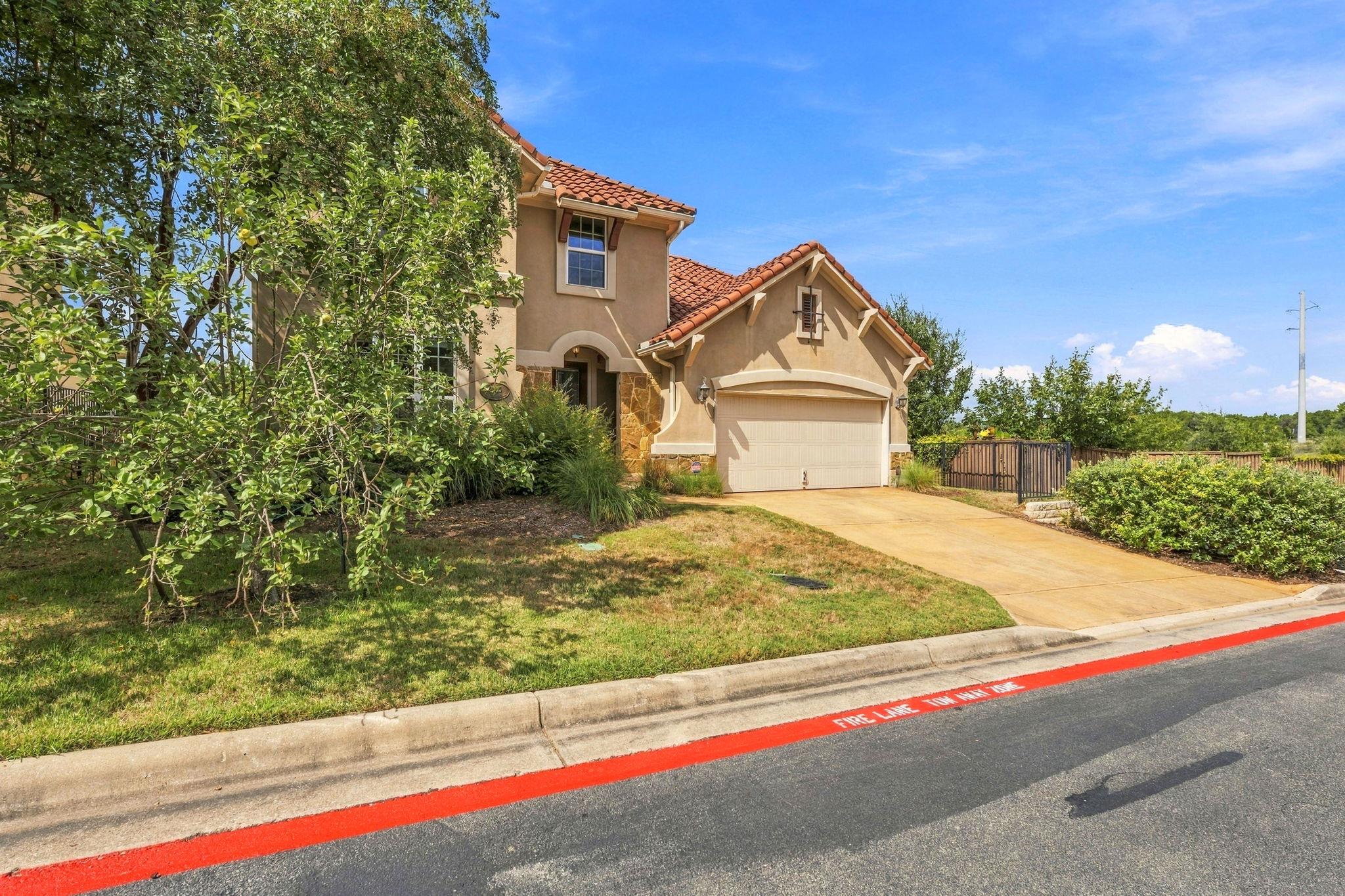 9205 Villa Norte DR