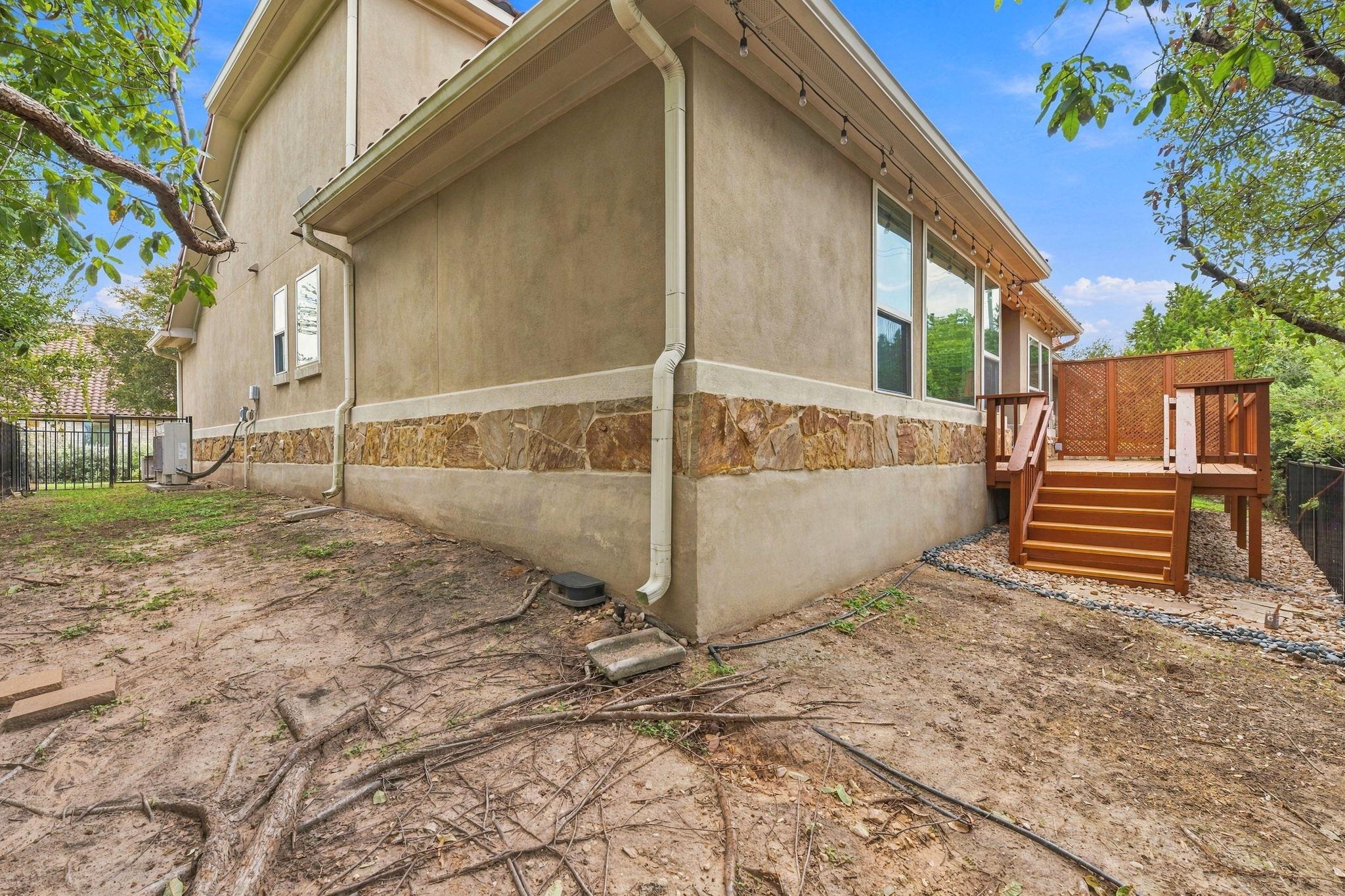 9205 Villa Norte DR