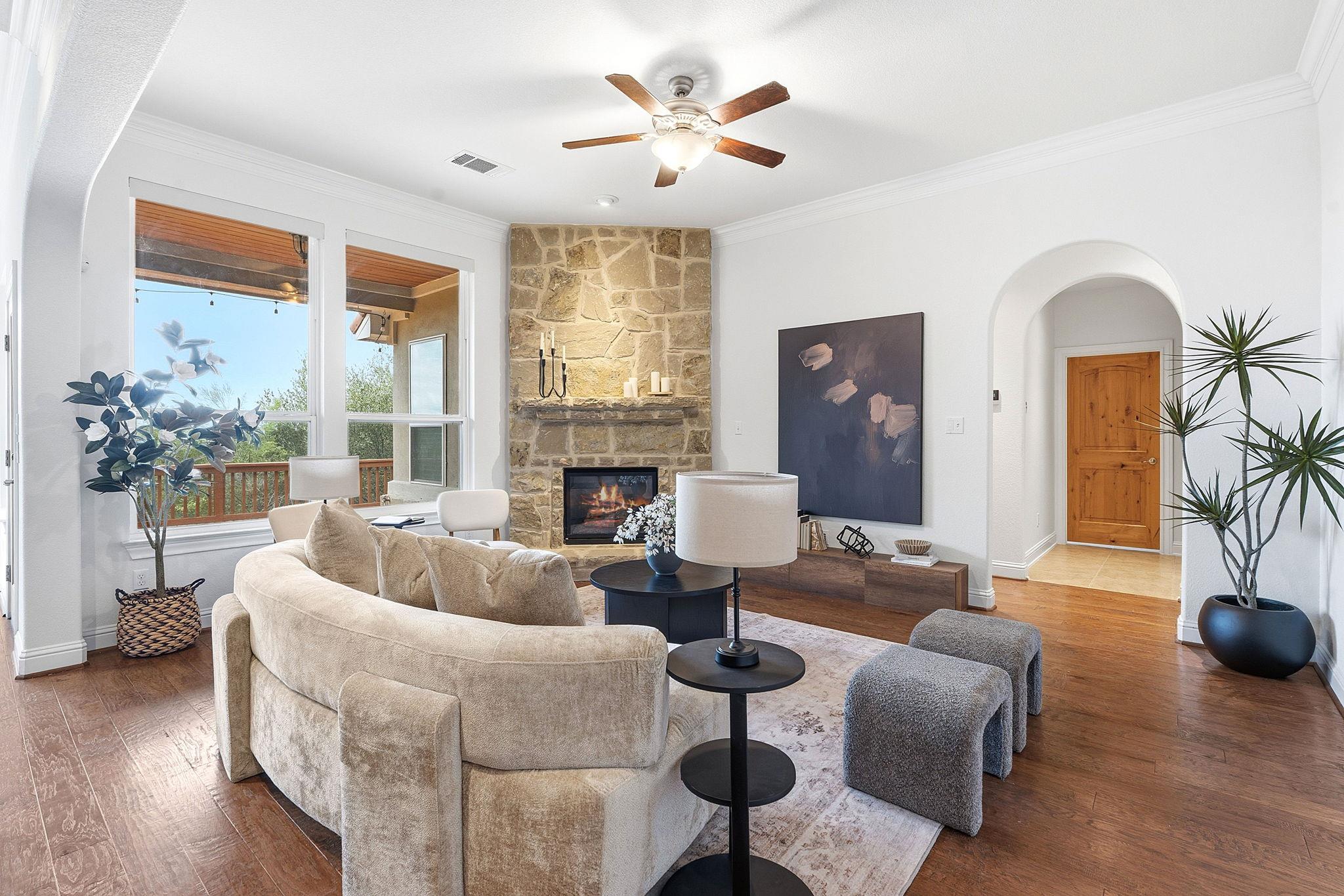 9205 Villa Norte DR