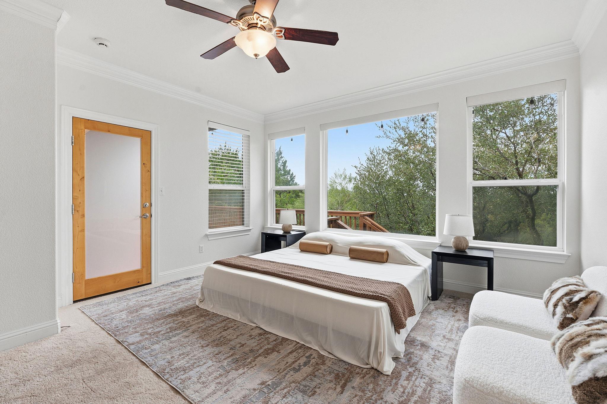 9205 Villa Norte DR