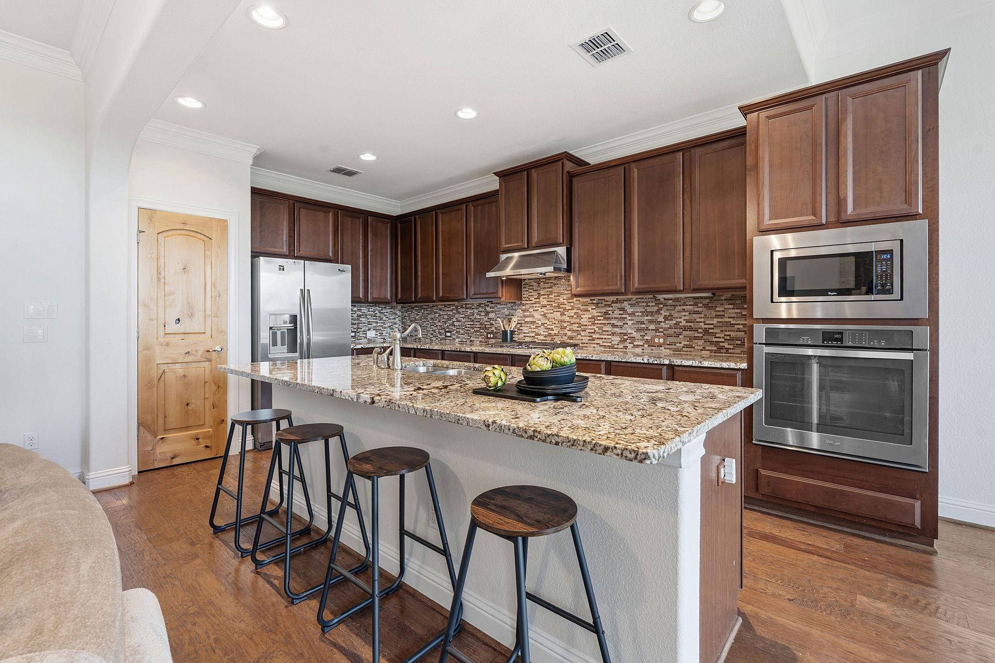 9205 Villa Norte DR