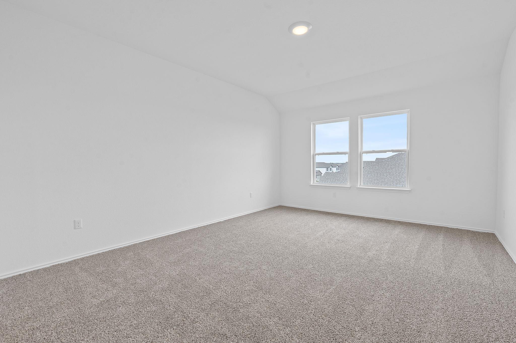 18500-B Empire PATH, Manor