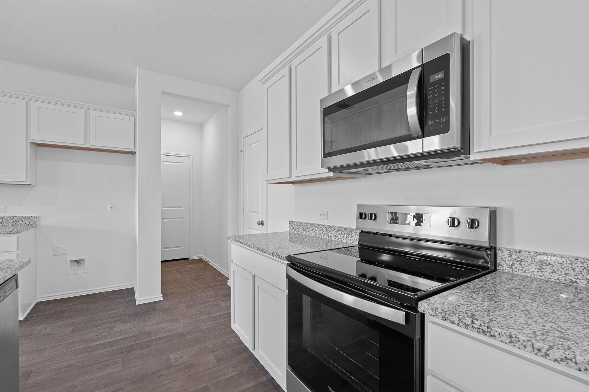 18500-B Empire PATH, Manor