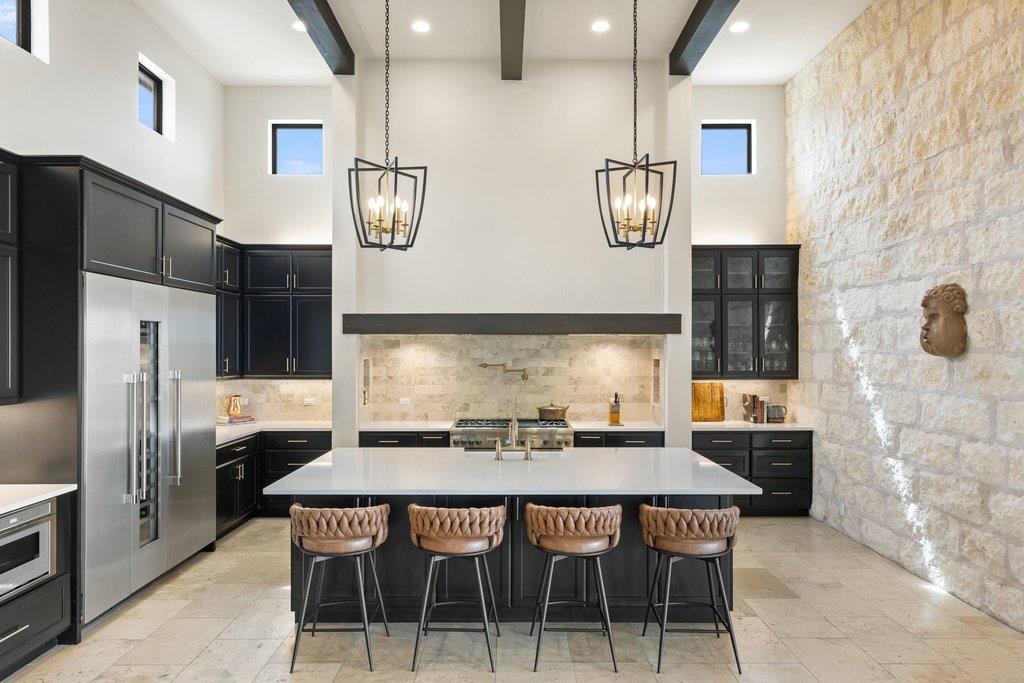 4001 Tejon CIR