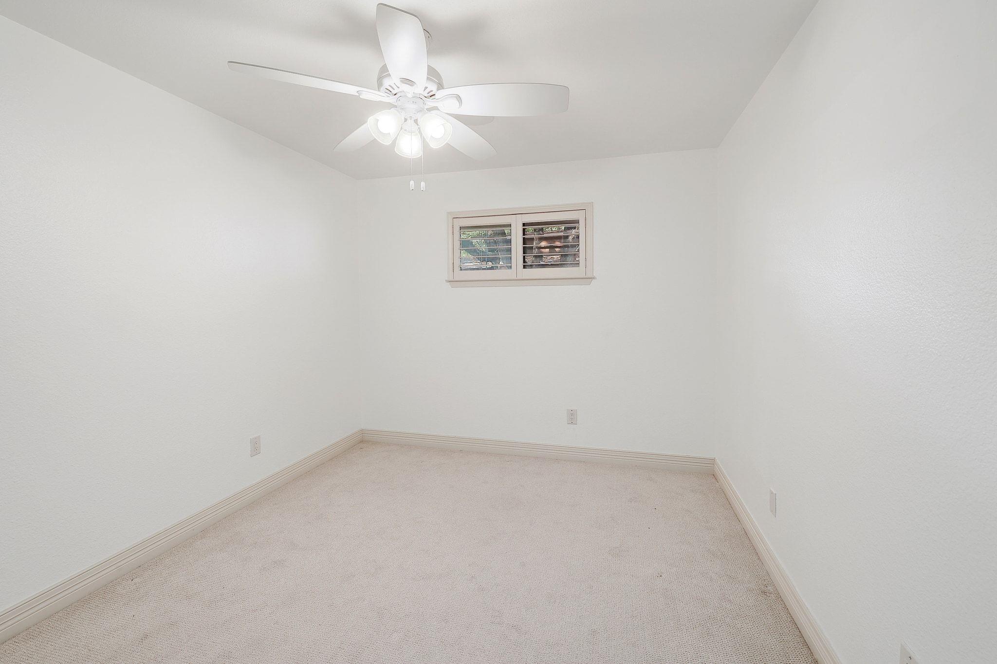 3601 Peregrine Falcon DR