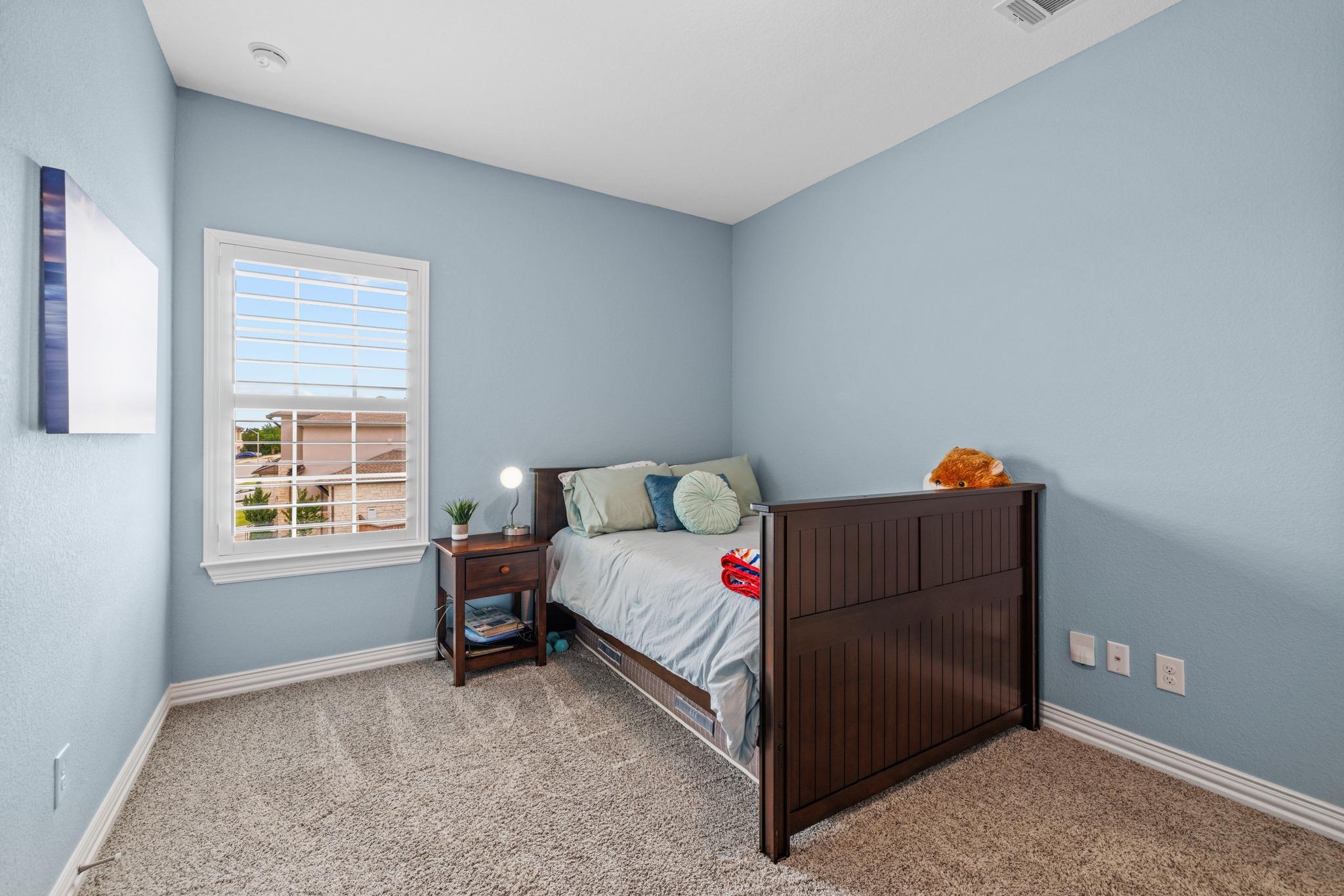 3914 Logan Ridge DR