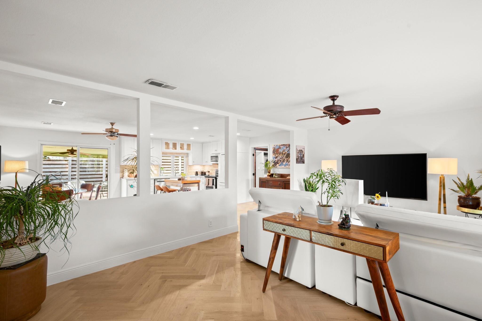 1617 Elmhurst DR, Austin