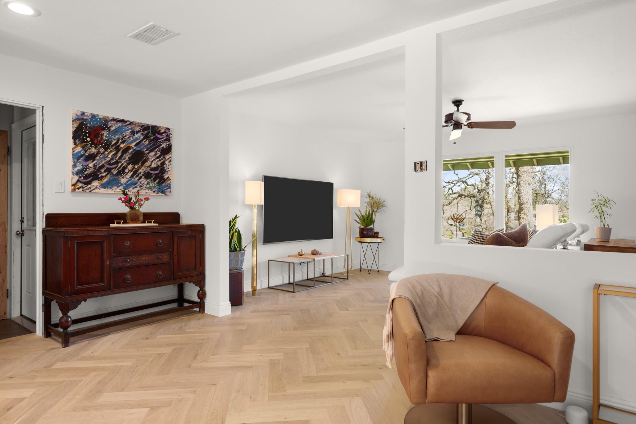 1617 Elmhurst DR, Austin