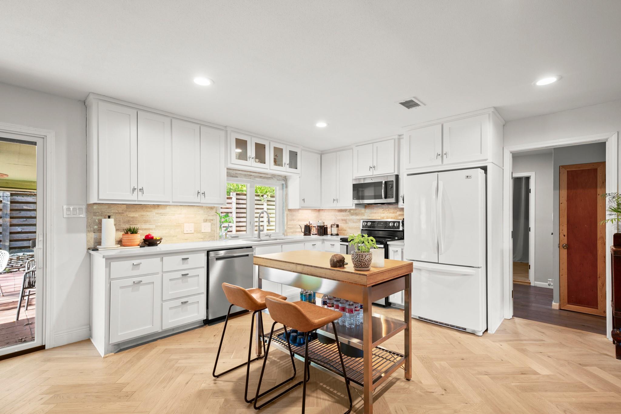 1617 Elmhurst DR, Austin