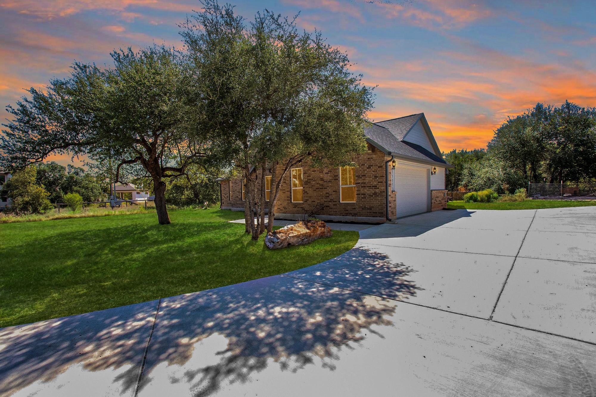 185 Valley Sierra LN