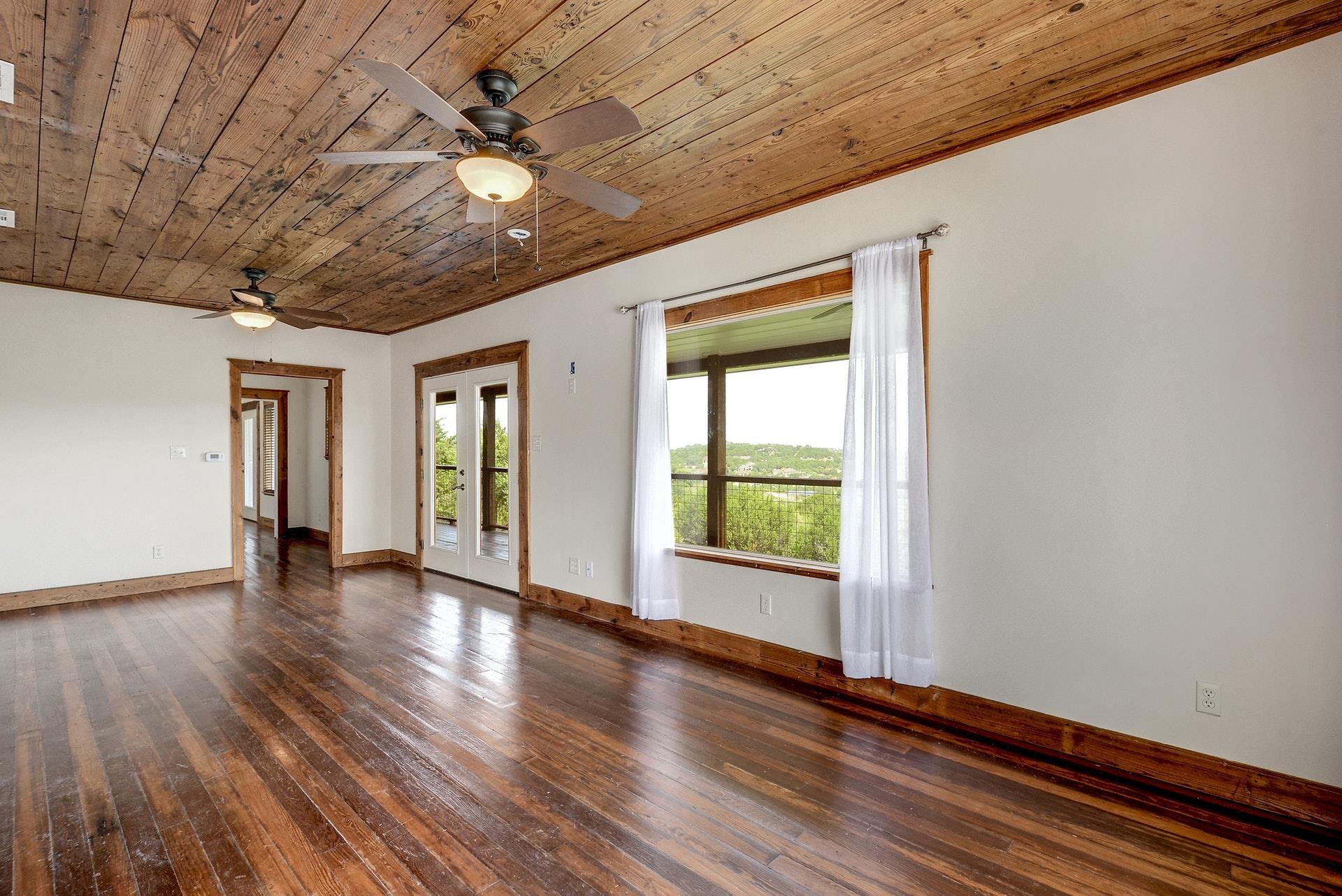 21300 Crestmont # B