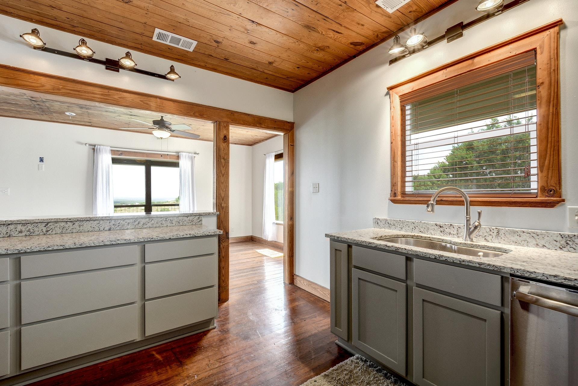 21300 Crestmont # B