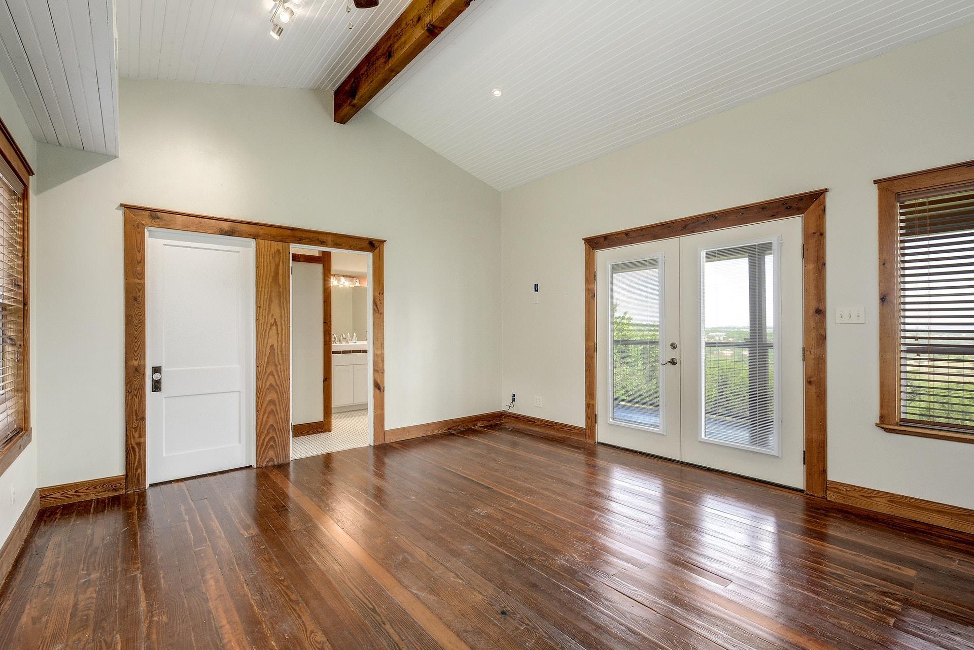 21300 Crestmont # B