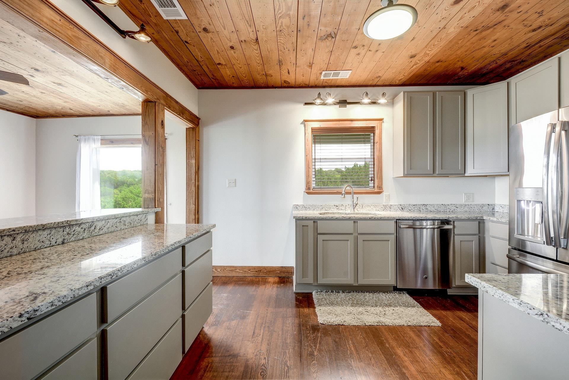 21300 Crestmont # B