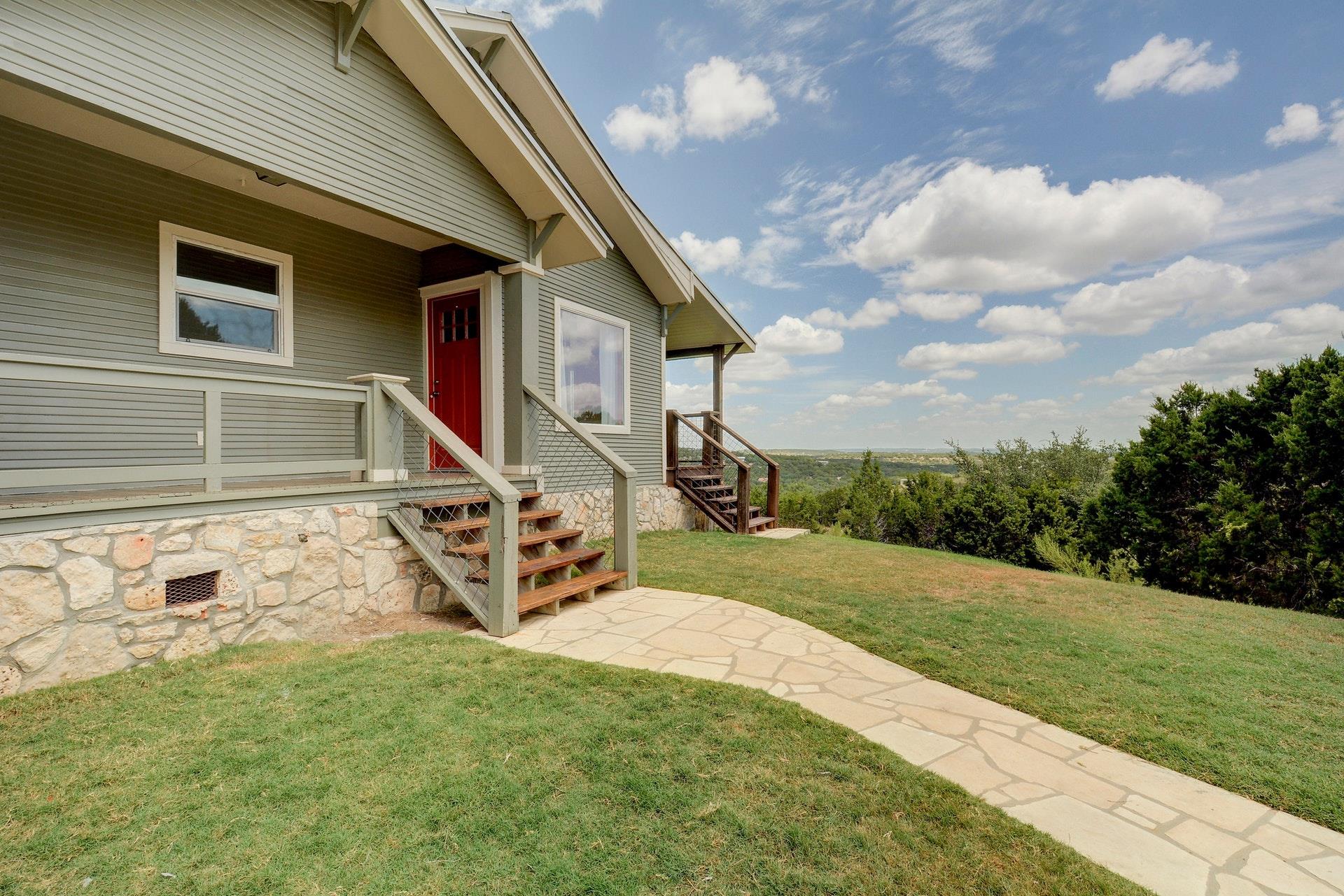 21300 Crestmont # B