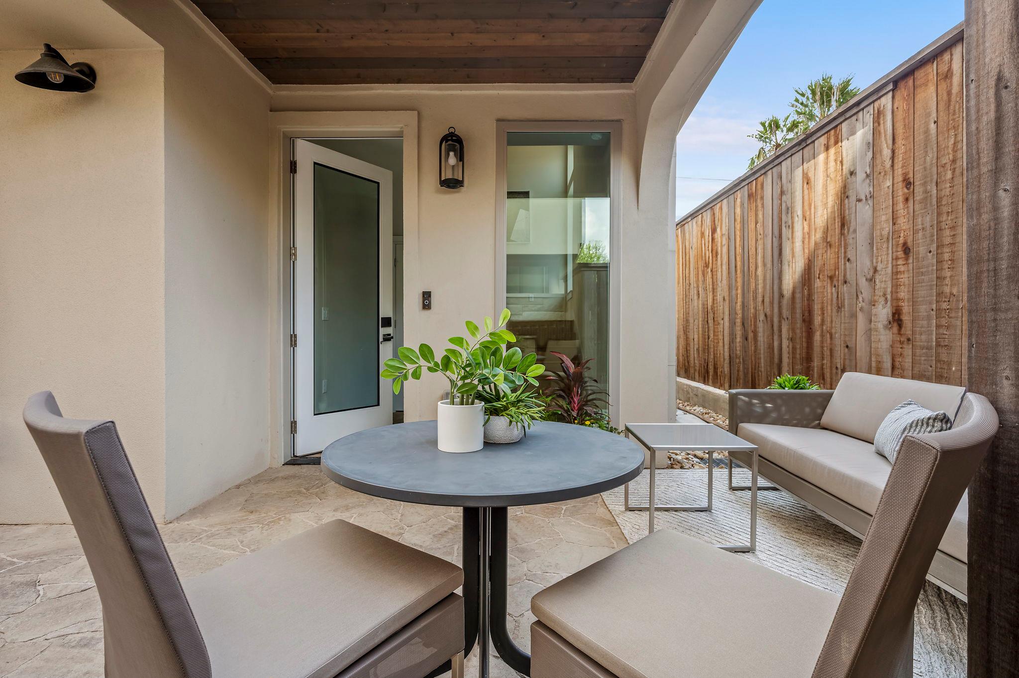 2300 Enfield RD # 302